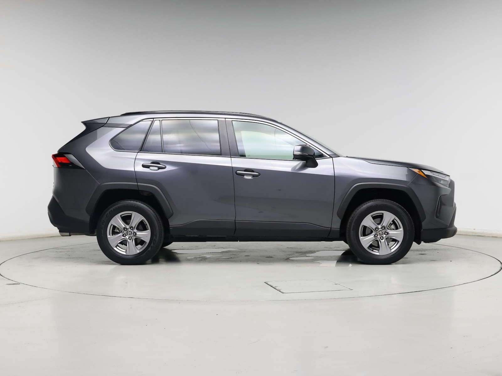 2024 Toyota RAV4 XLE - Photo 8
