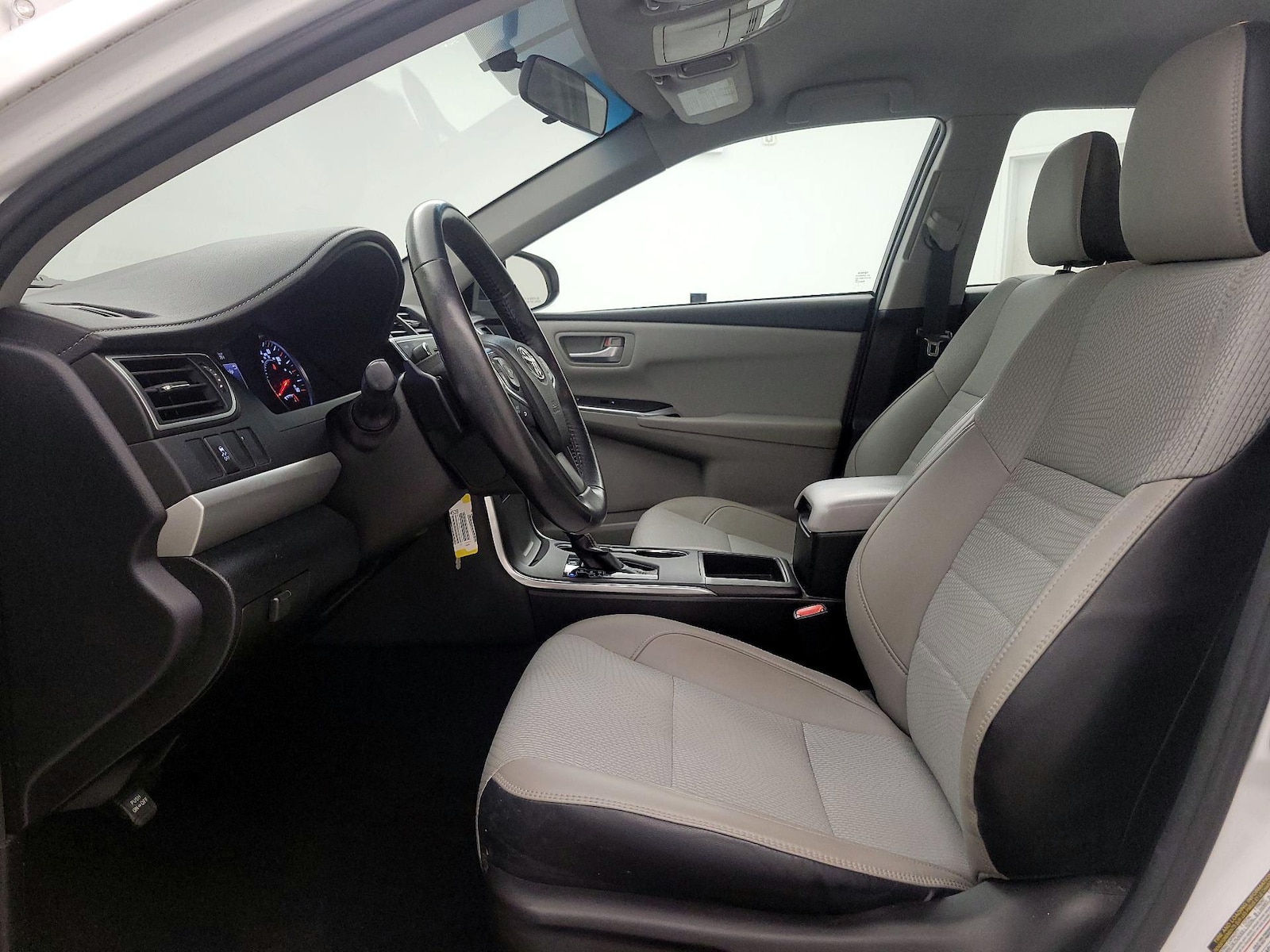 Power Seat(s) & Side Airbags