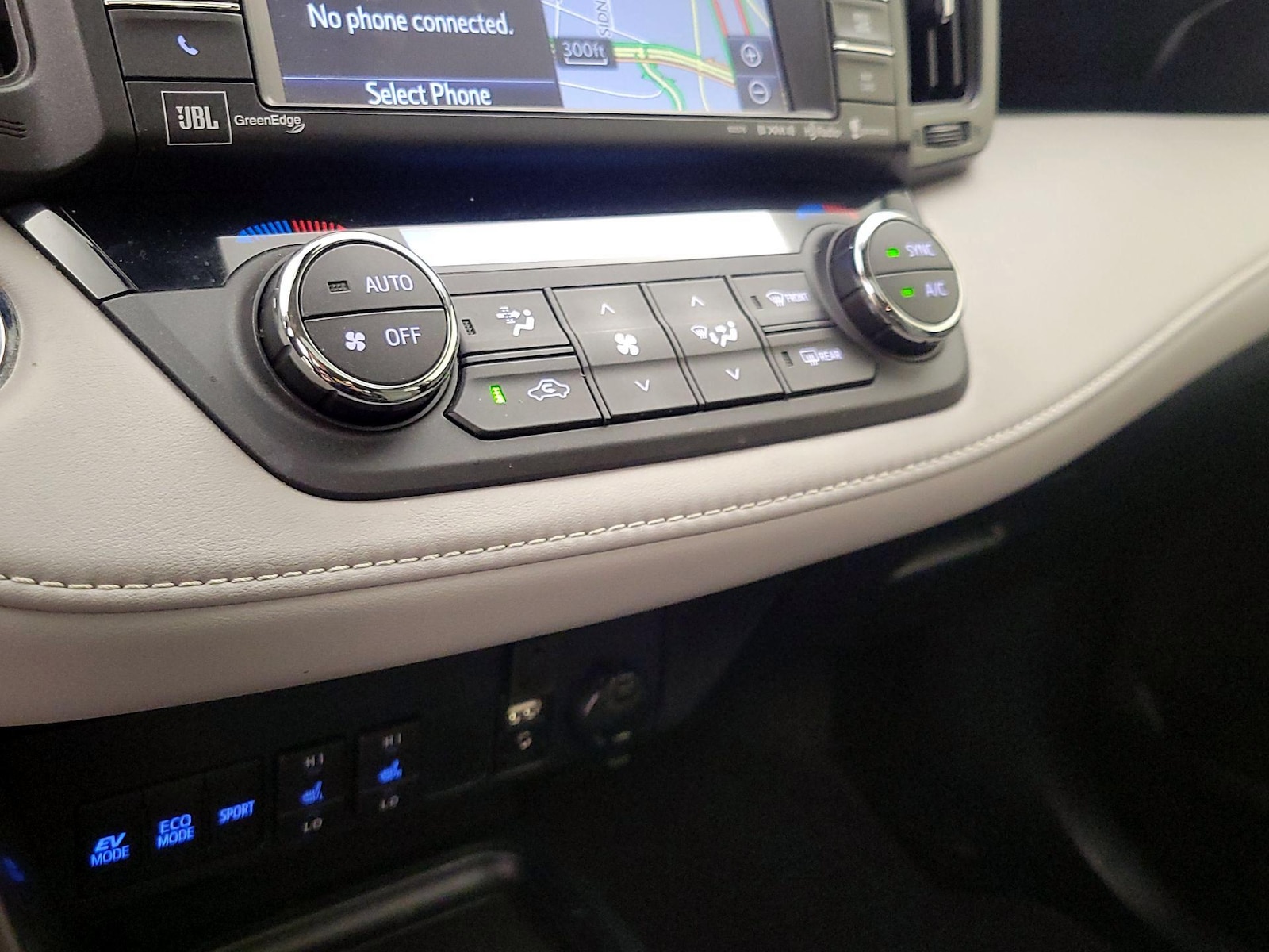 2016 Toyota RAV4 Limited - Photo 17