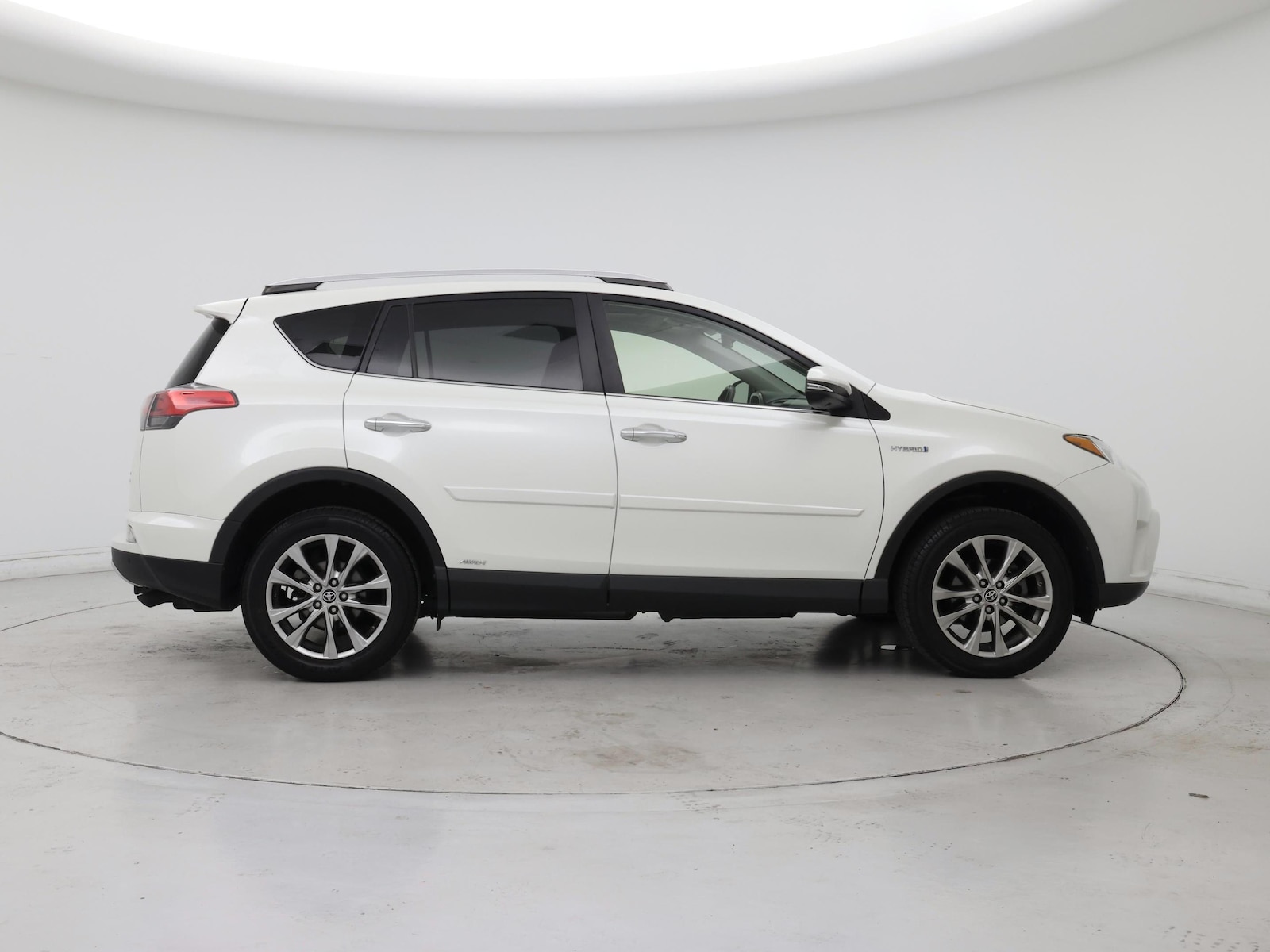 2016 Toyota RAV4 Limited - Photo 8