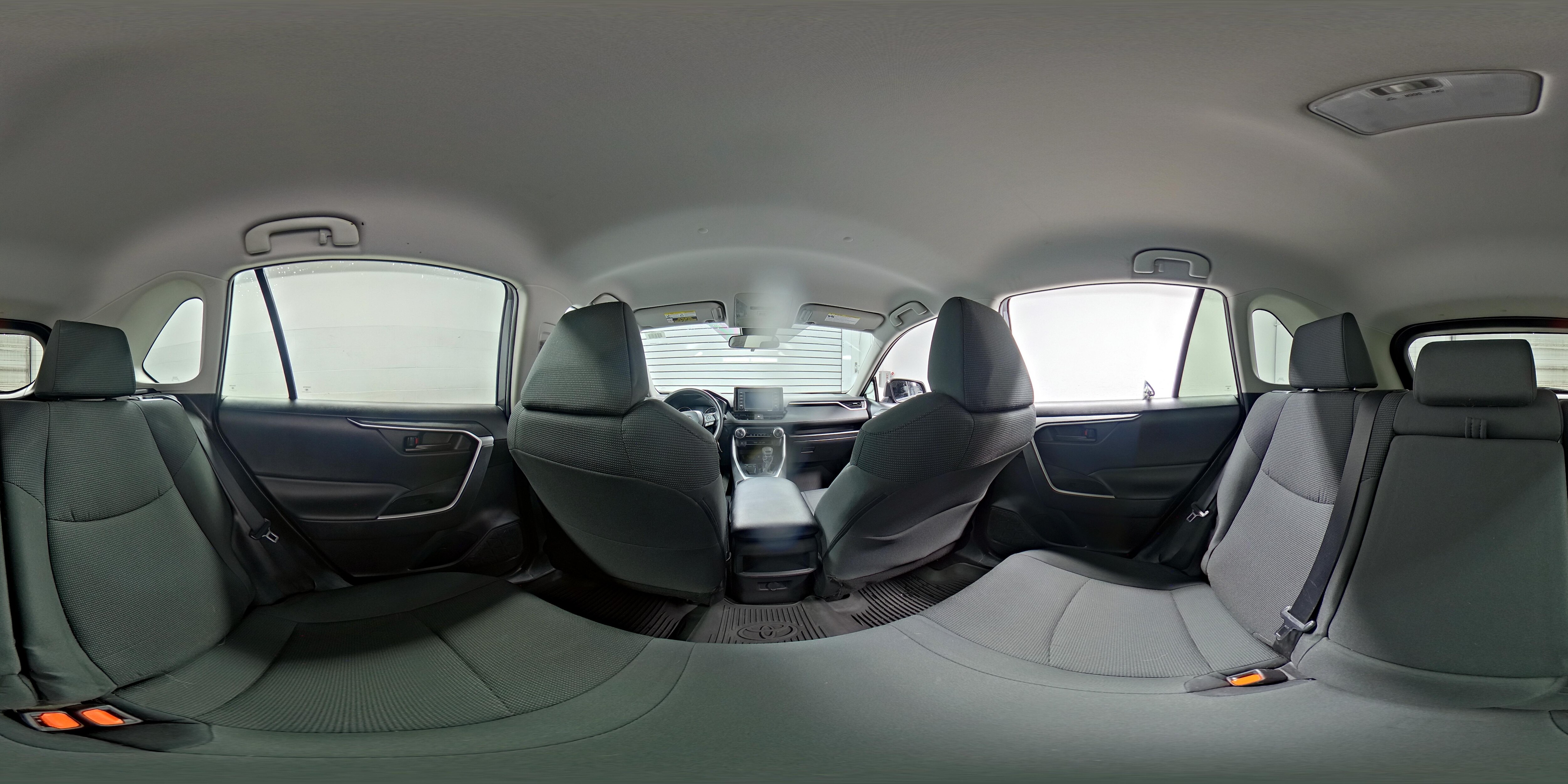2021 Toyota RAV4 LE - Photo 21