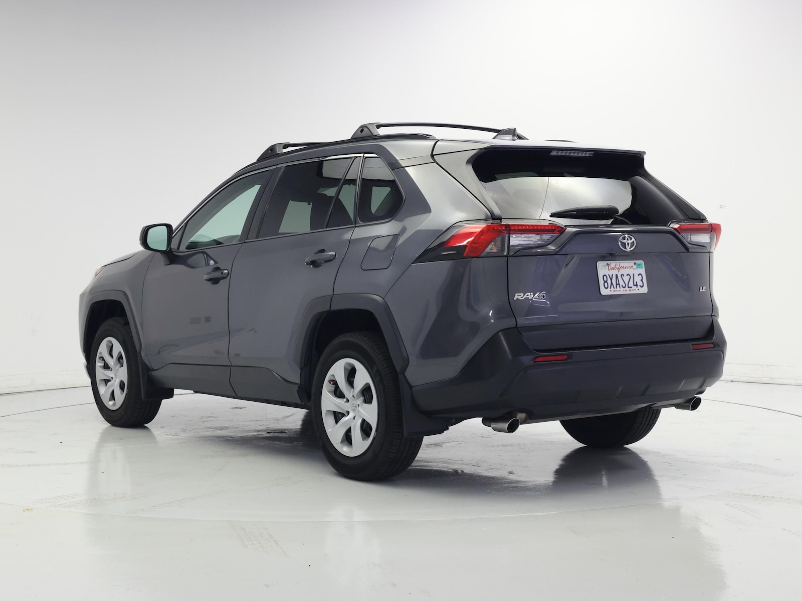2021 Toyota RAV4 LE - Photo 3