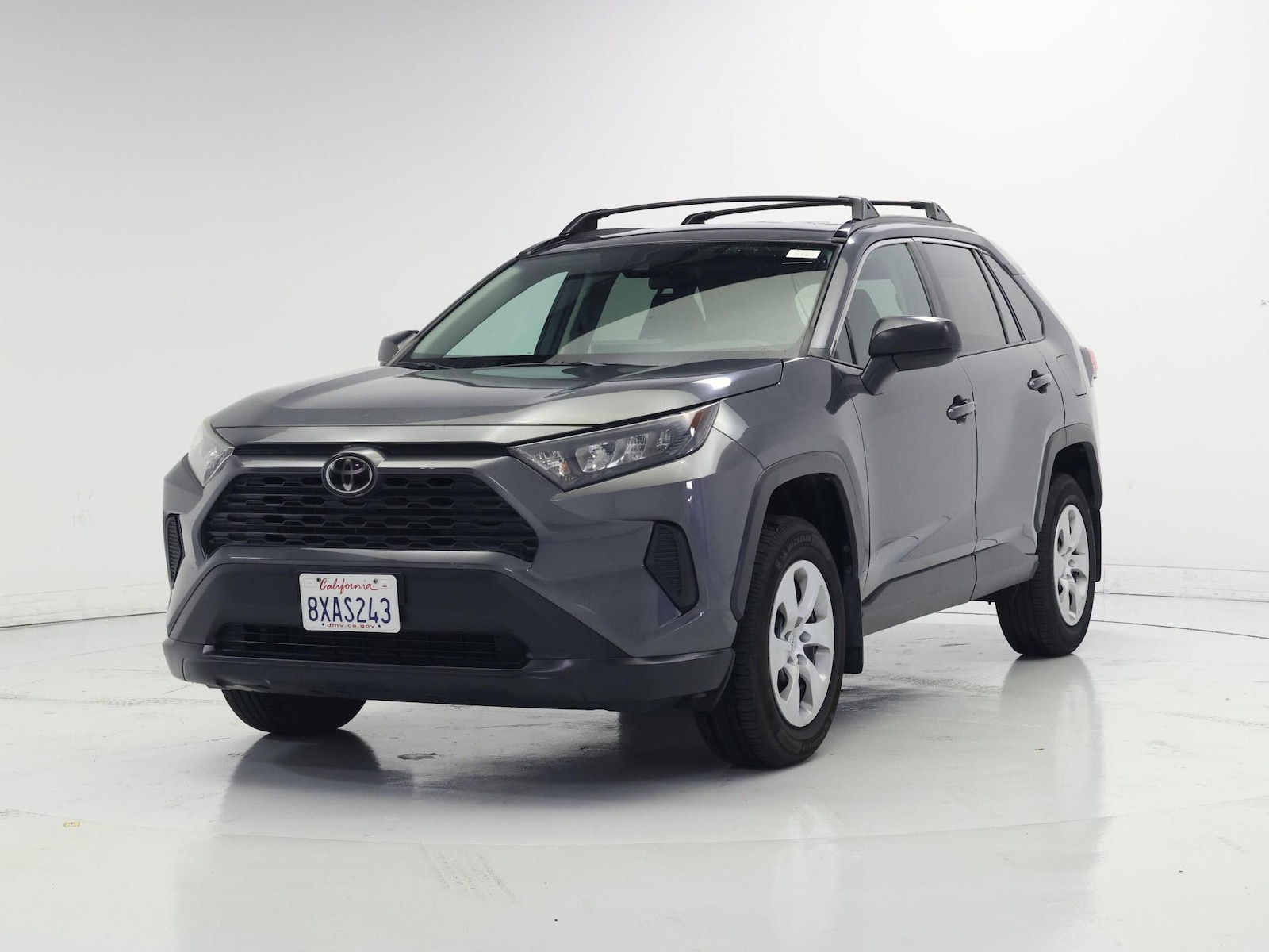 2021 Toyota RAV4 LE - Photo 5