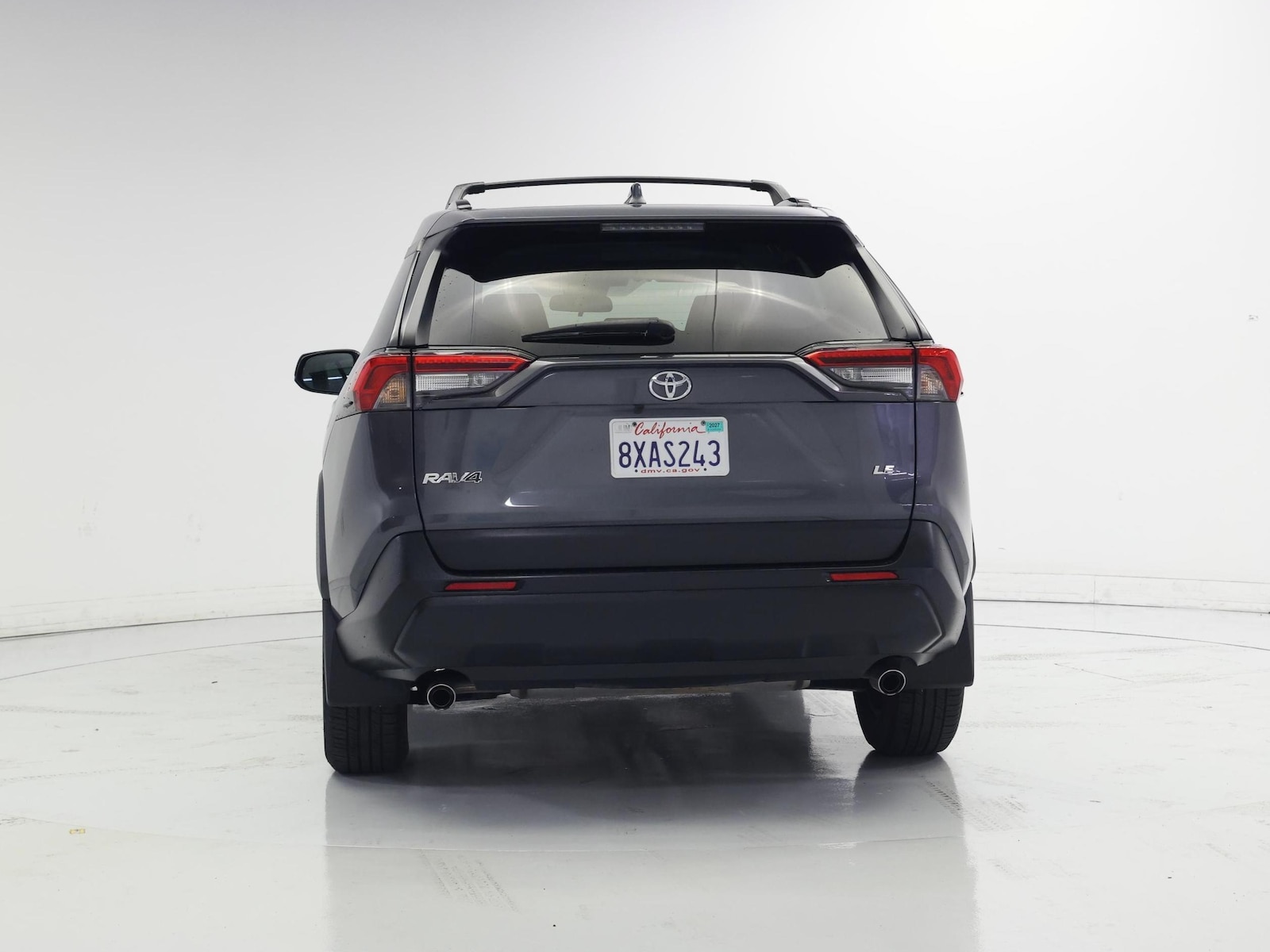 2021 Toyota RAV4 LE - Photo 7