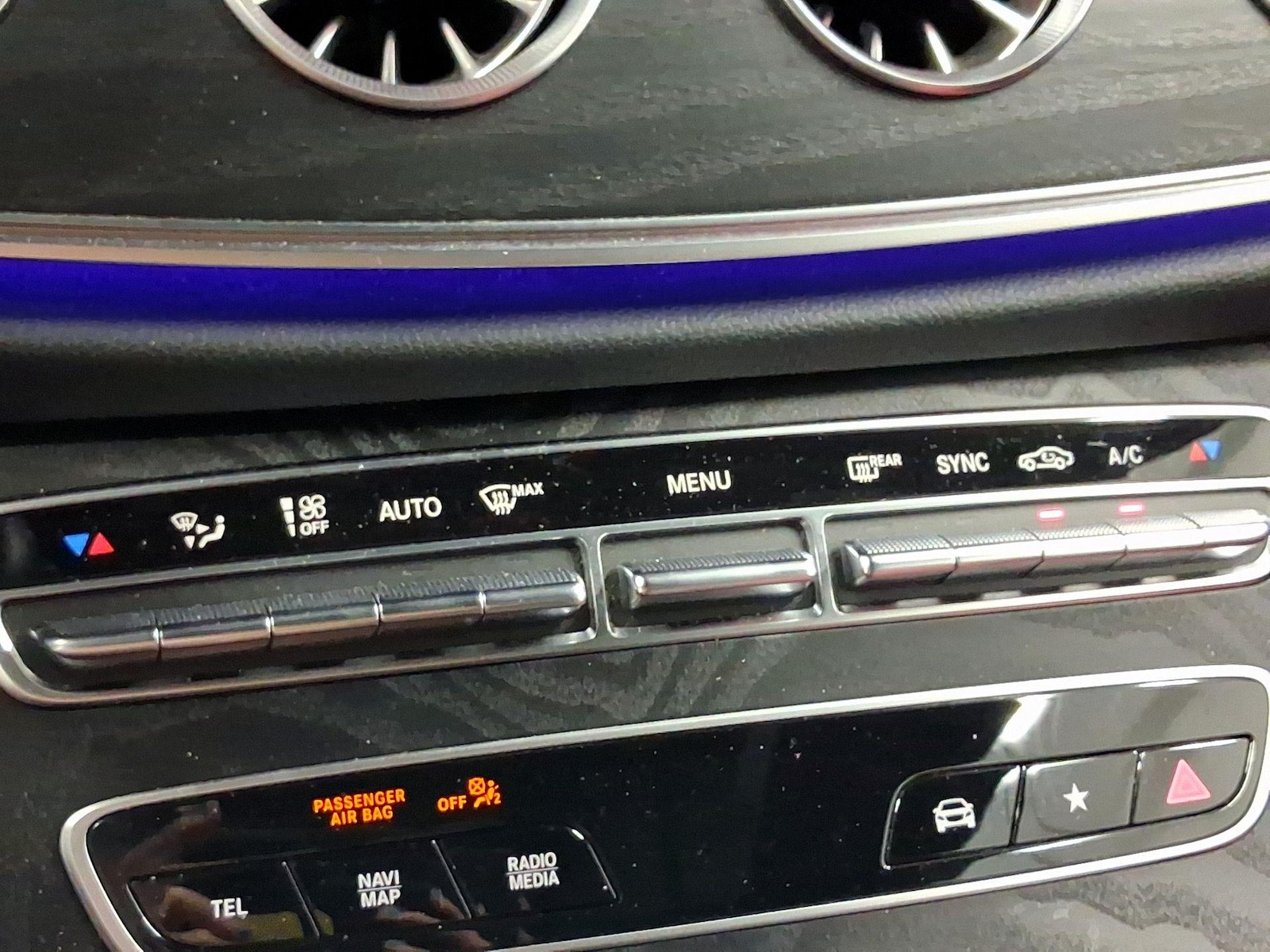 2022 Mercedes-Benz E-Class E450 - Photo 18
