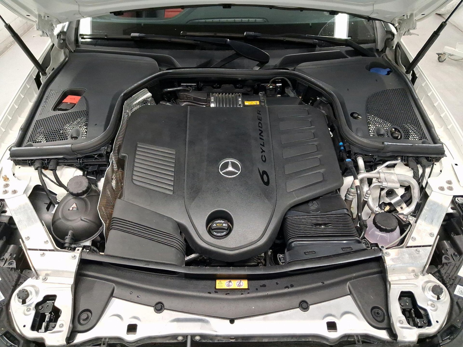 2022 Mercedes-Benz E-Class E450 - Photo 24