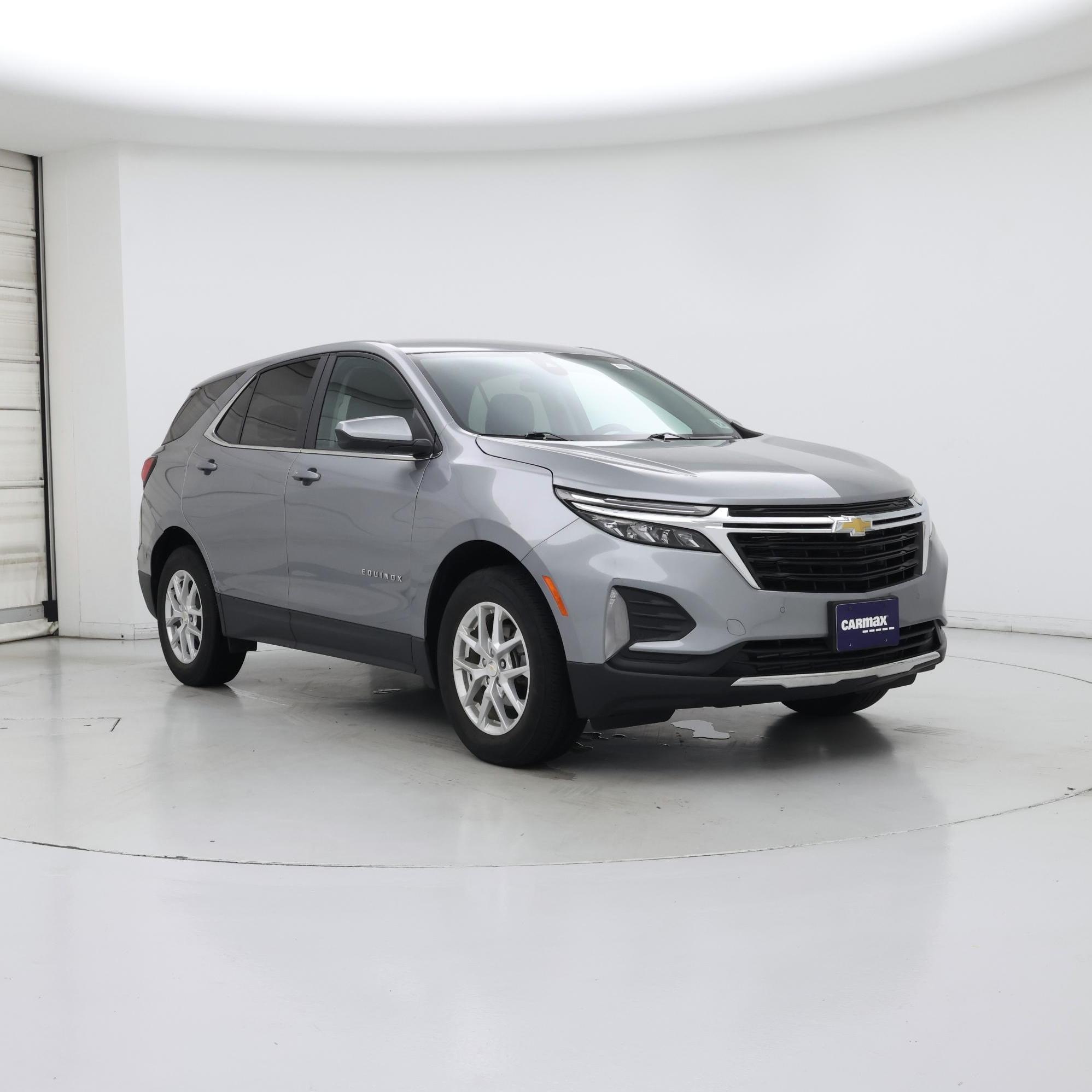 Silver 2023 Chevrolet Equinox SUV / Crossover Four-Wheel Drive Automatic