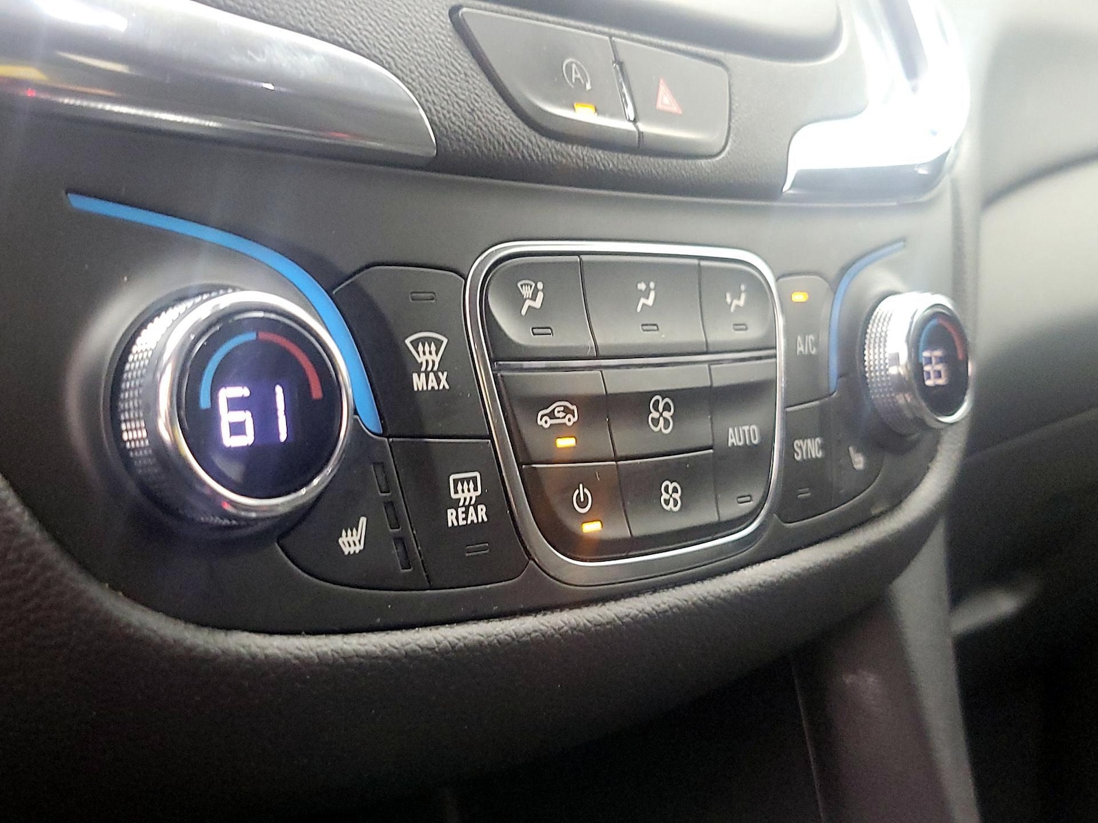 2023 Chevrolet Equinox LT - Photo 17
