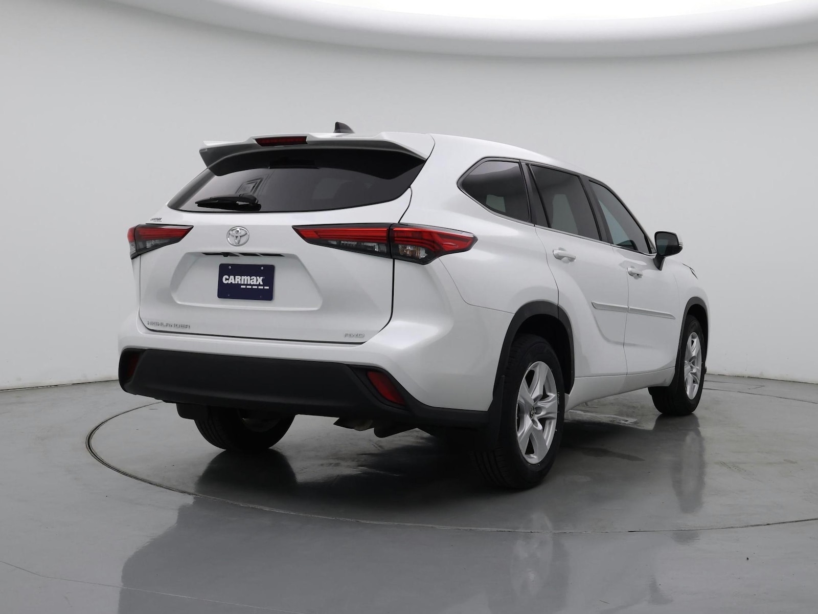 2023 Toyota Highlander L - Photo 9