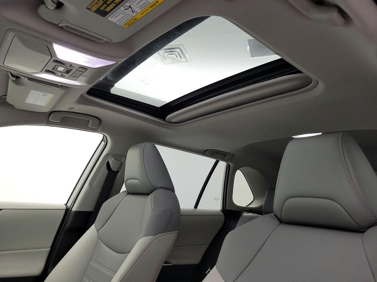 Sunroof(s) & Overhead Airbags