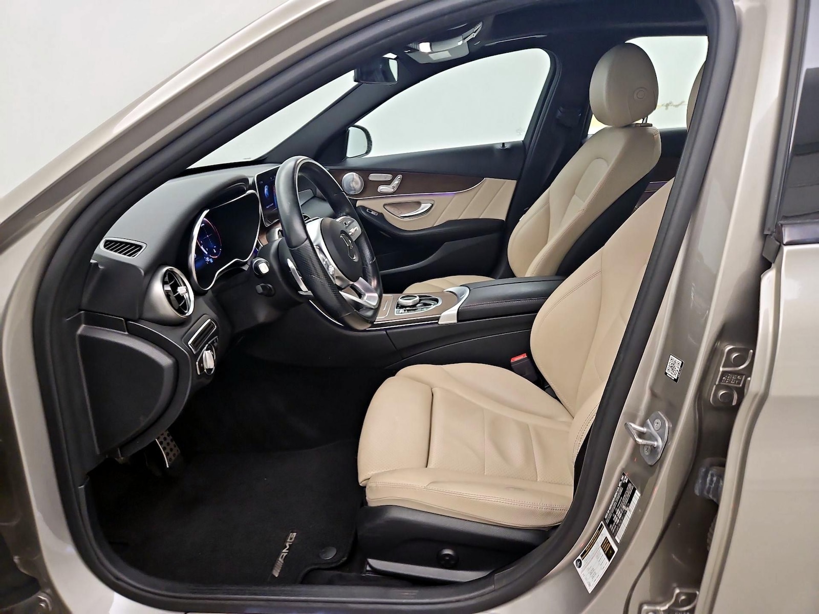 Power Seat(s) & Side Airbags