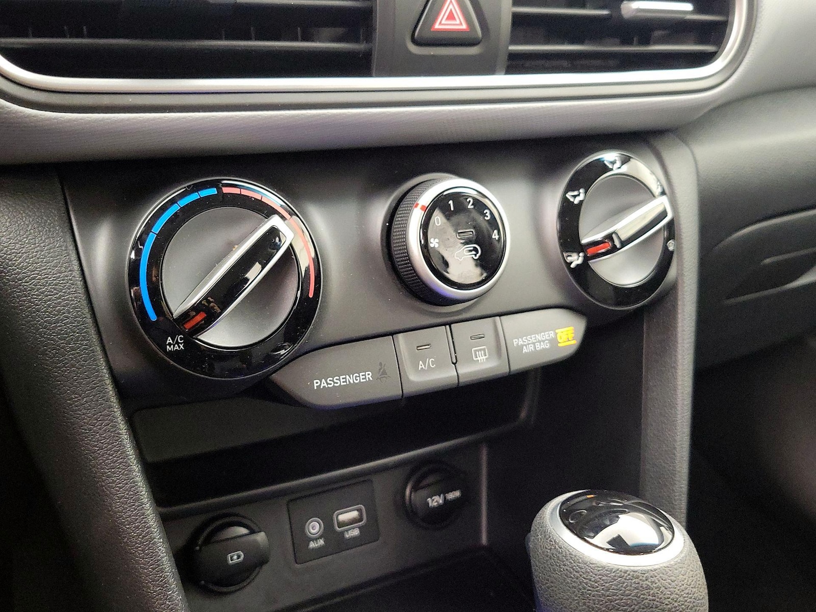 2020 Hyundai Kona SE - Photo 17