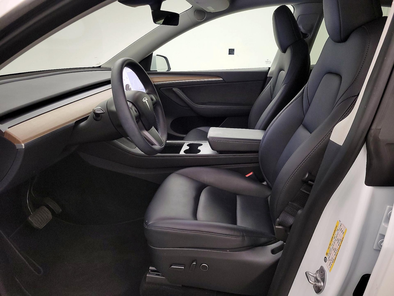 2023 Tesla Model Y Long Range - Photo 12
