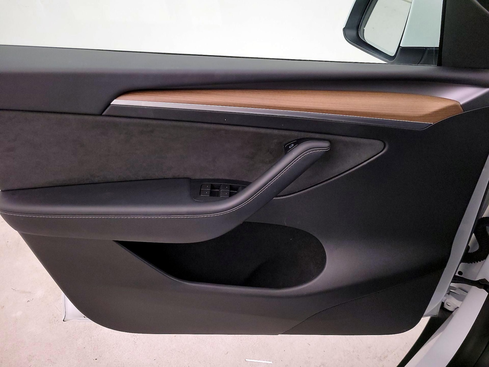 2023 Tesla Model Y Long Range - Photo 13