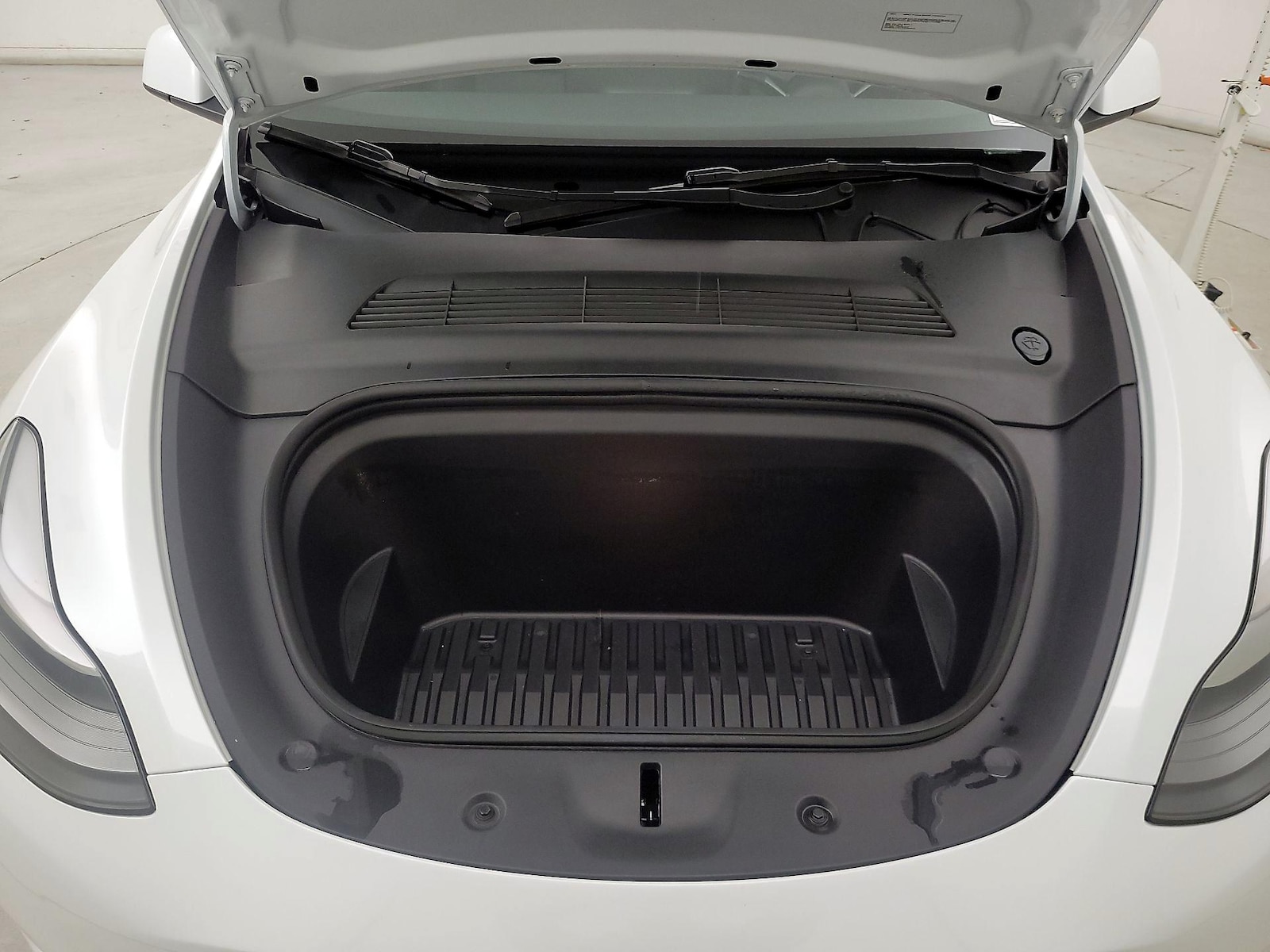 2023 Tesla Model Y Long Range - Photo 22