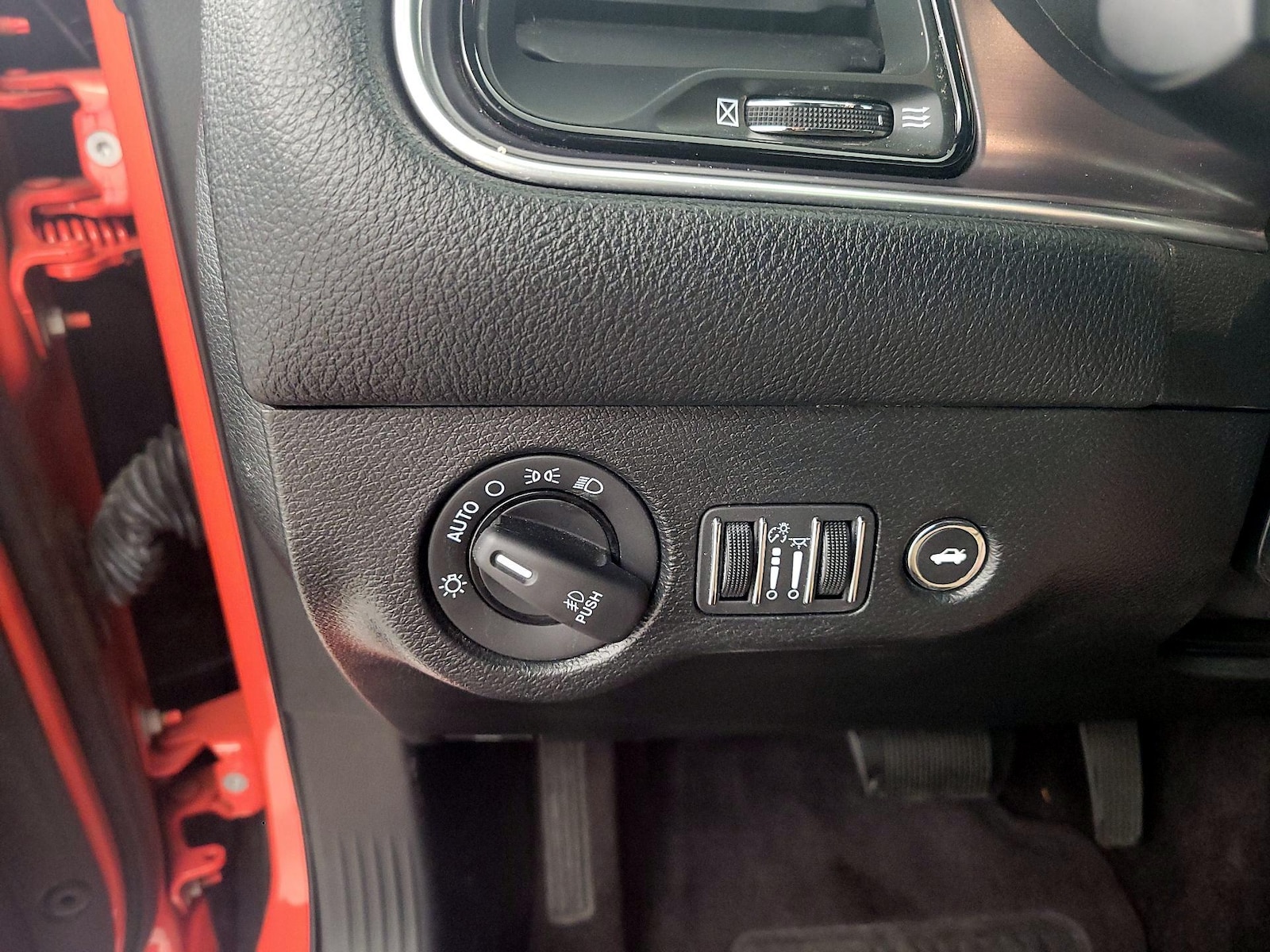 2018 Dodge Challenger R/T - Photo 14