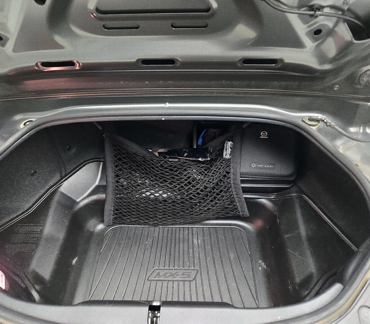Trunk/Cargo (Seats Up)