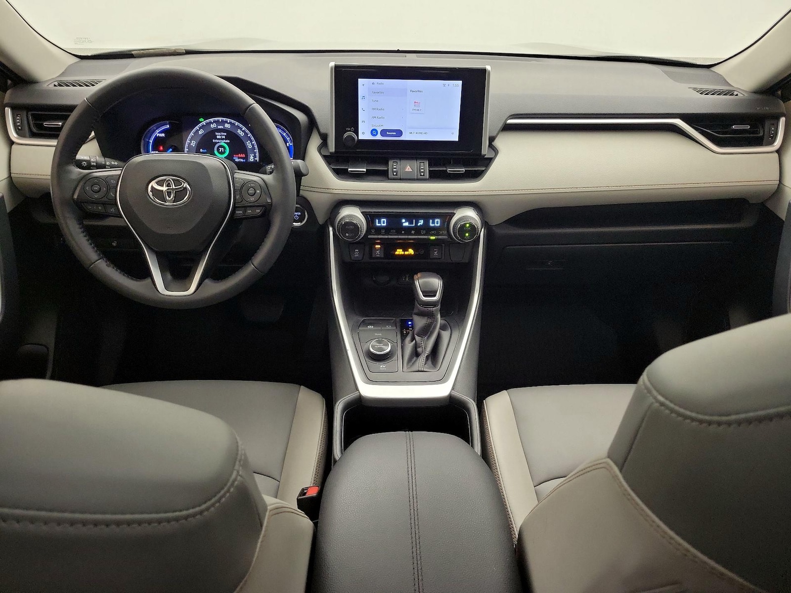2024 Toyota RAV4 XLE Premium - Photo 10