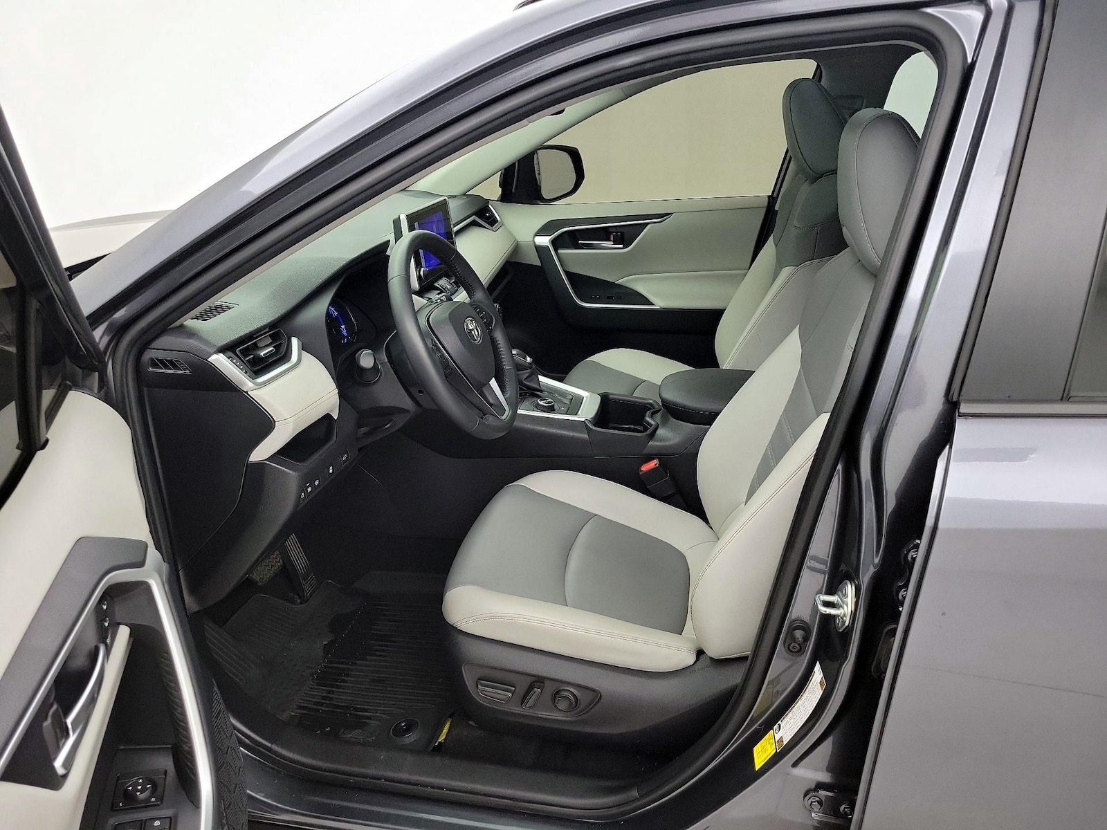 2024 Toyota RAV4 XLE Premium - Photo 12