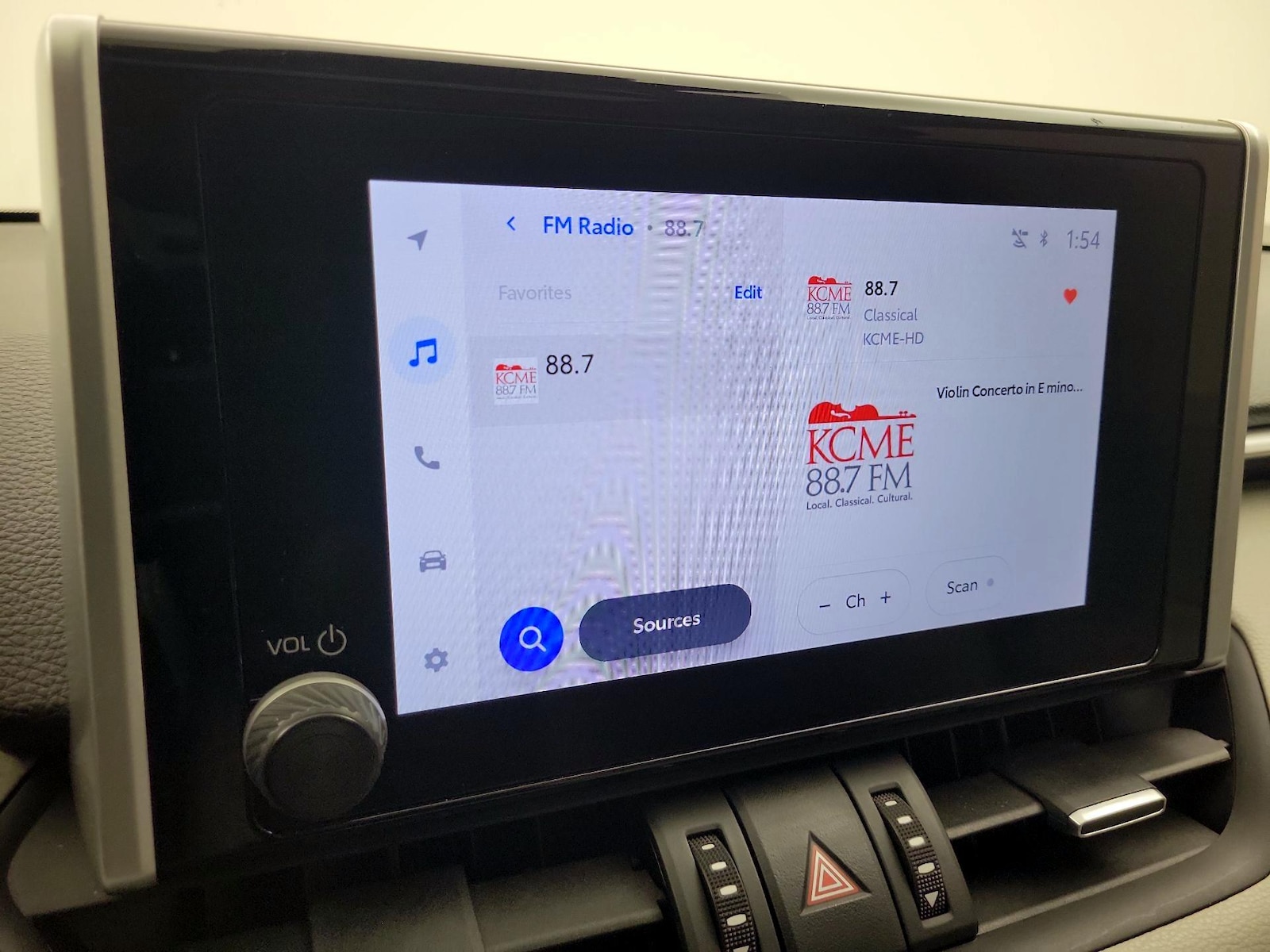 2024 Toyota RAV4 XLE Premium - Photo 16