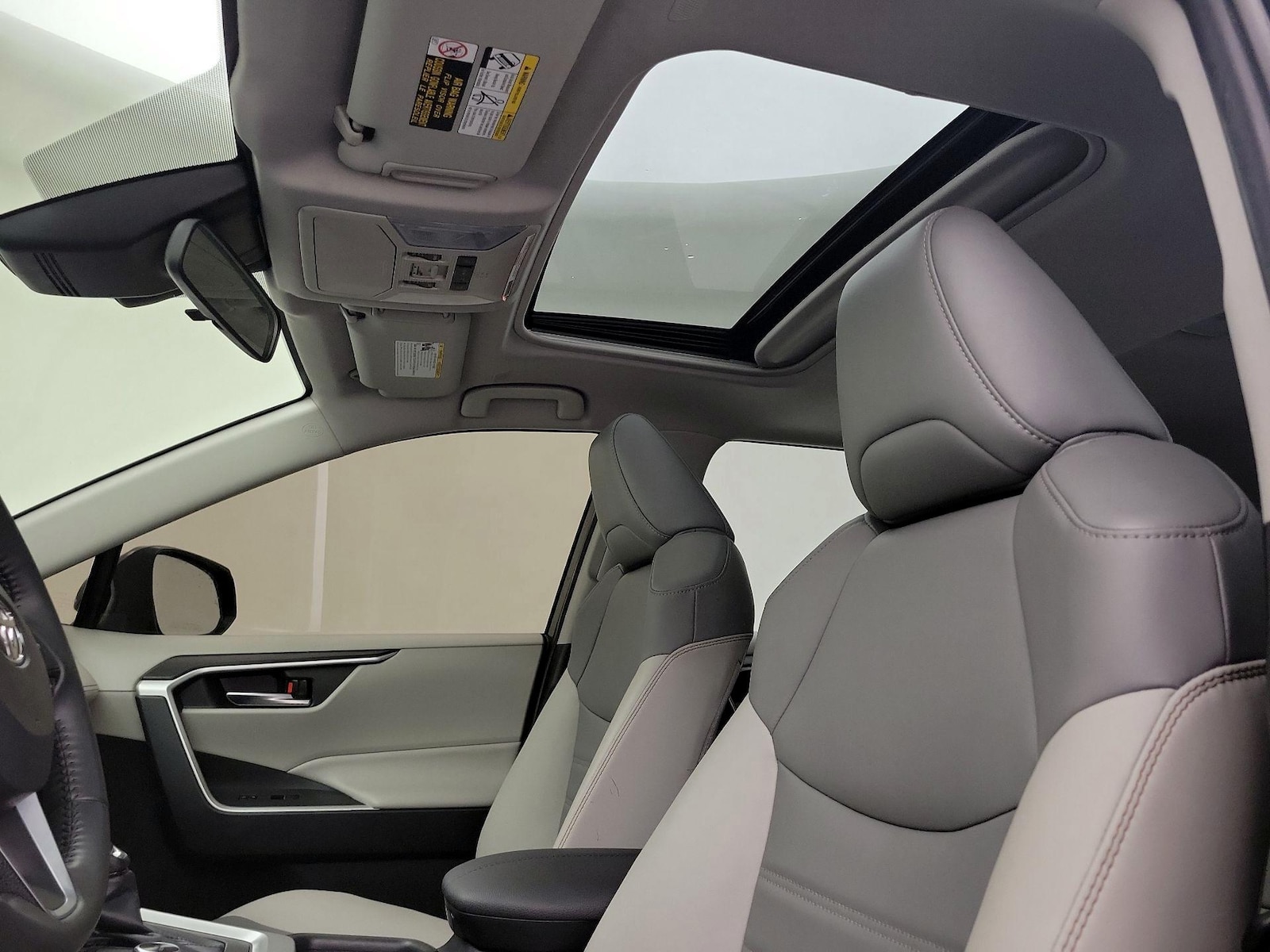 2024 Toyota RAV4 XLE Premium - Photo 20