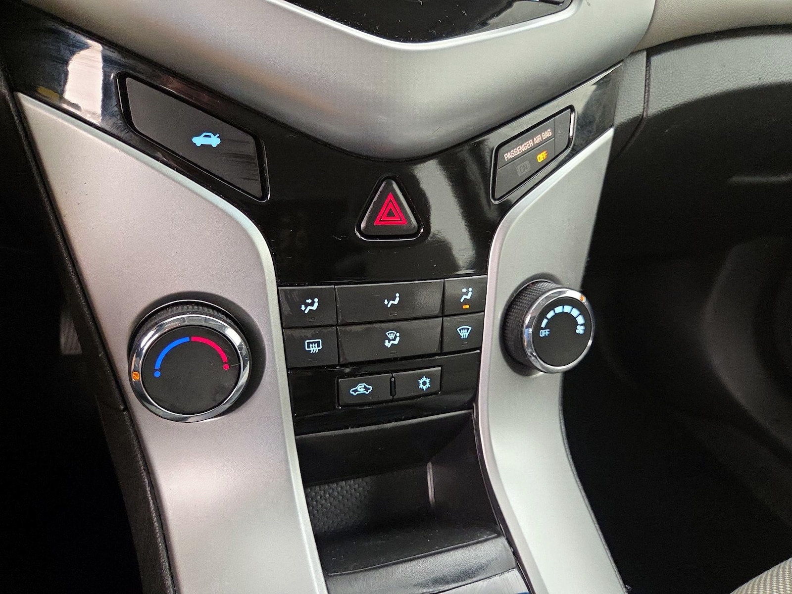 2016 Chevrolet Cruze Limited 1LT - Photo 17
