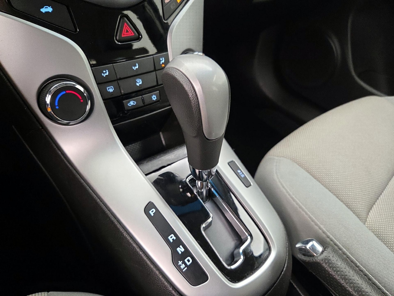 2016 Chevrolet Cruze Limited 1LT - Photo 18