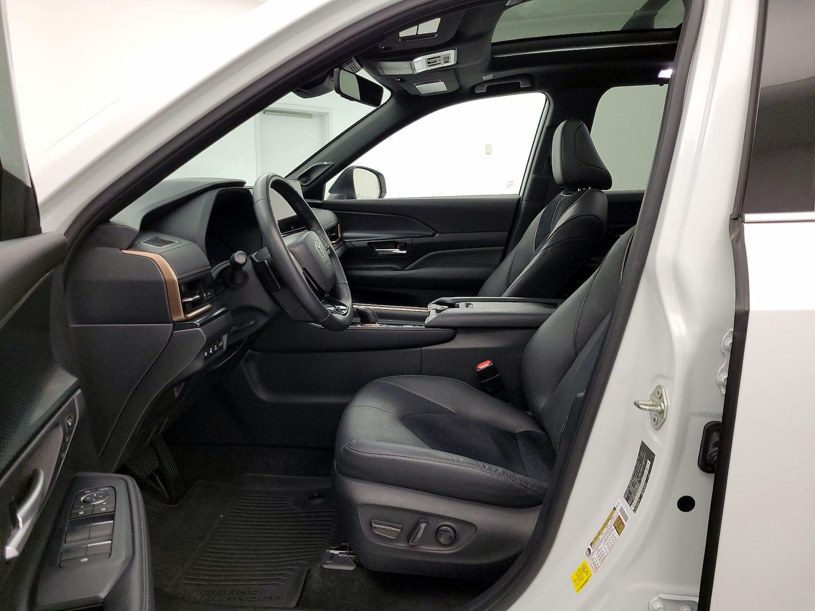2024 Toyota Grand Highlander Limited - Photo 12