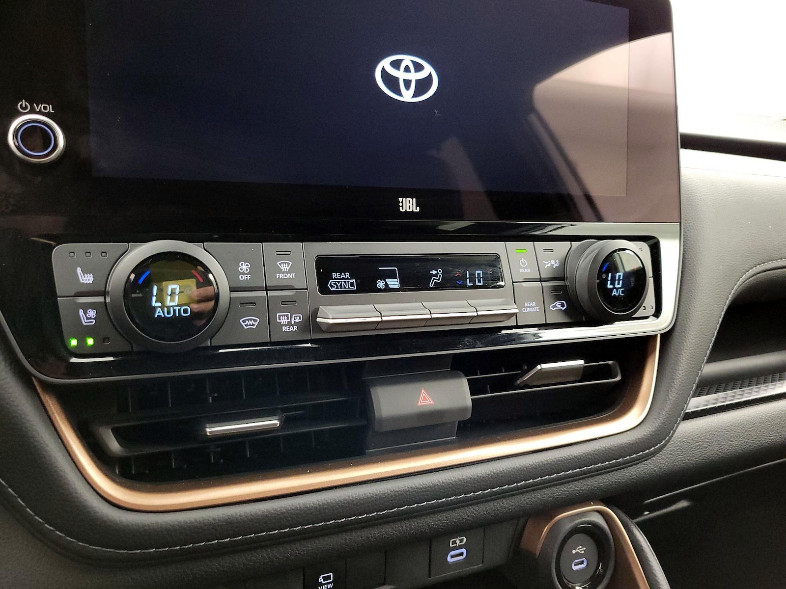 2024 Toyota Grand Highlander Limited - Photo 17