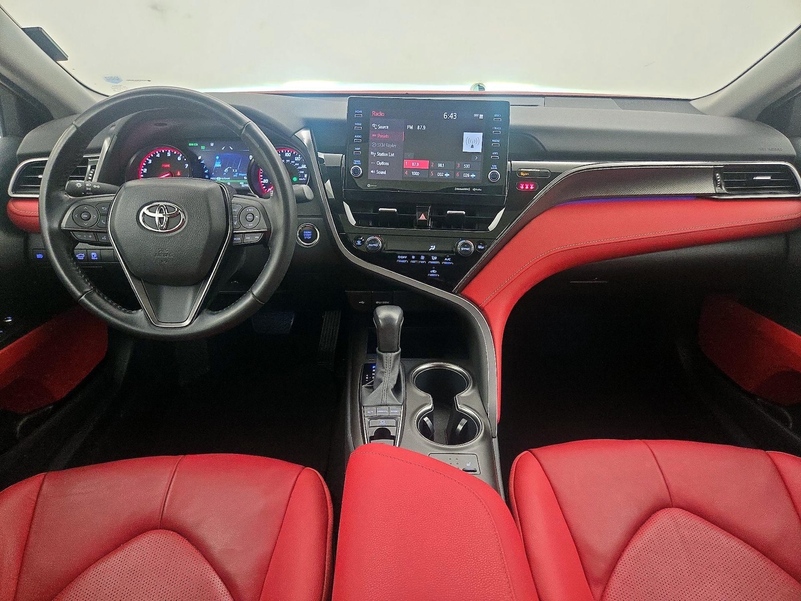 2021 Toyota Camry XSE - Photo 10