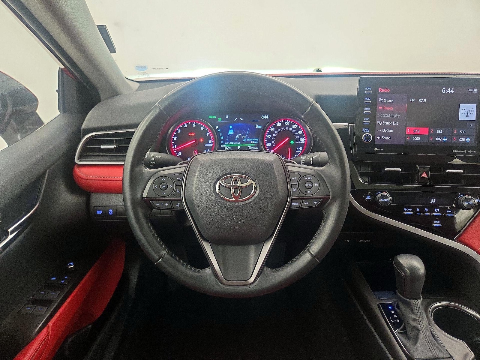2021 Toyota Camry XSE - Photo 11