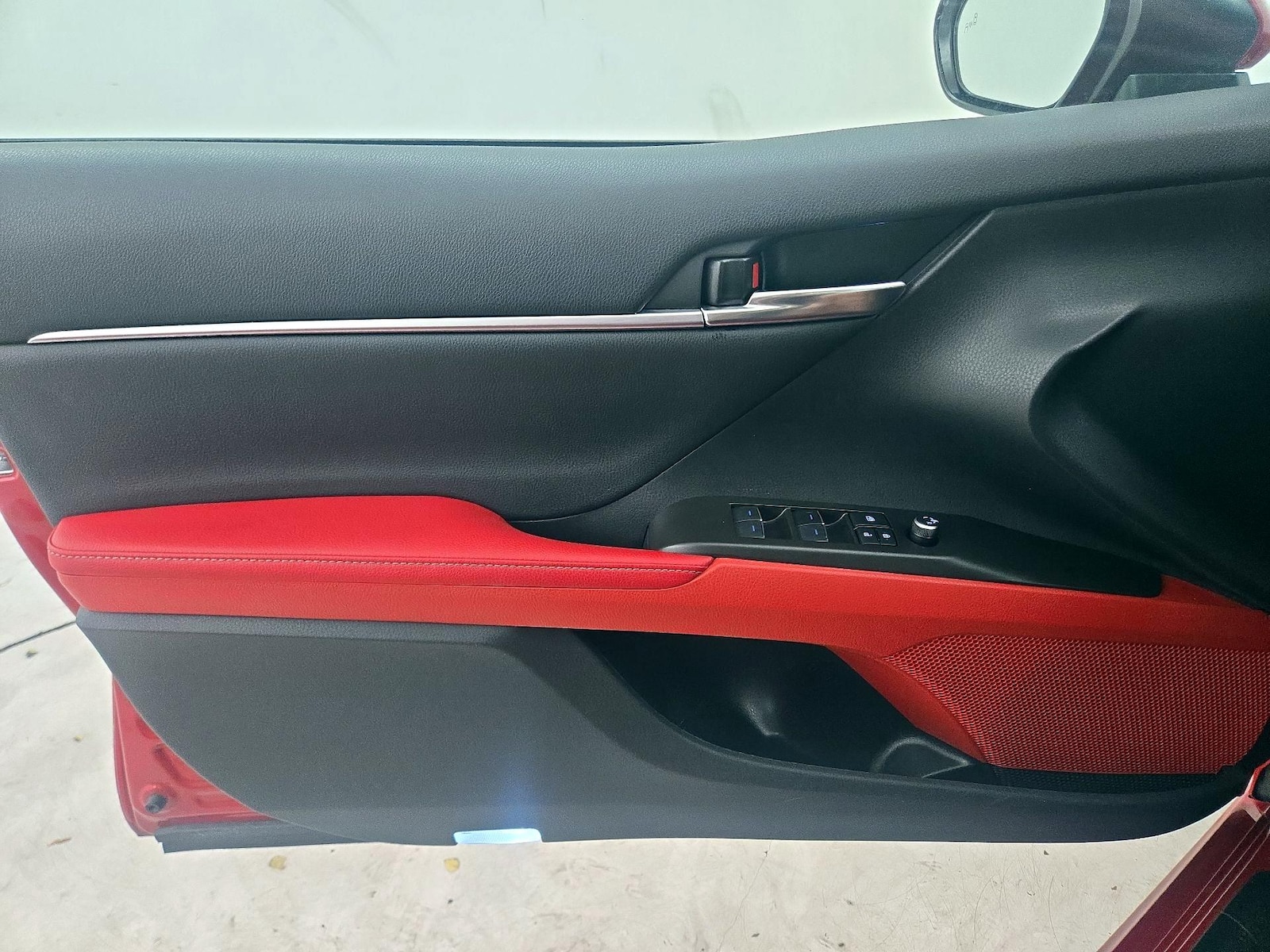 2021 Toyota Camry XSE - Photo 13