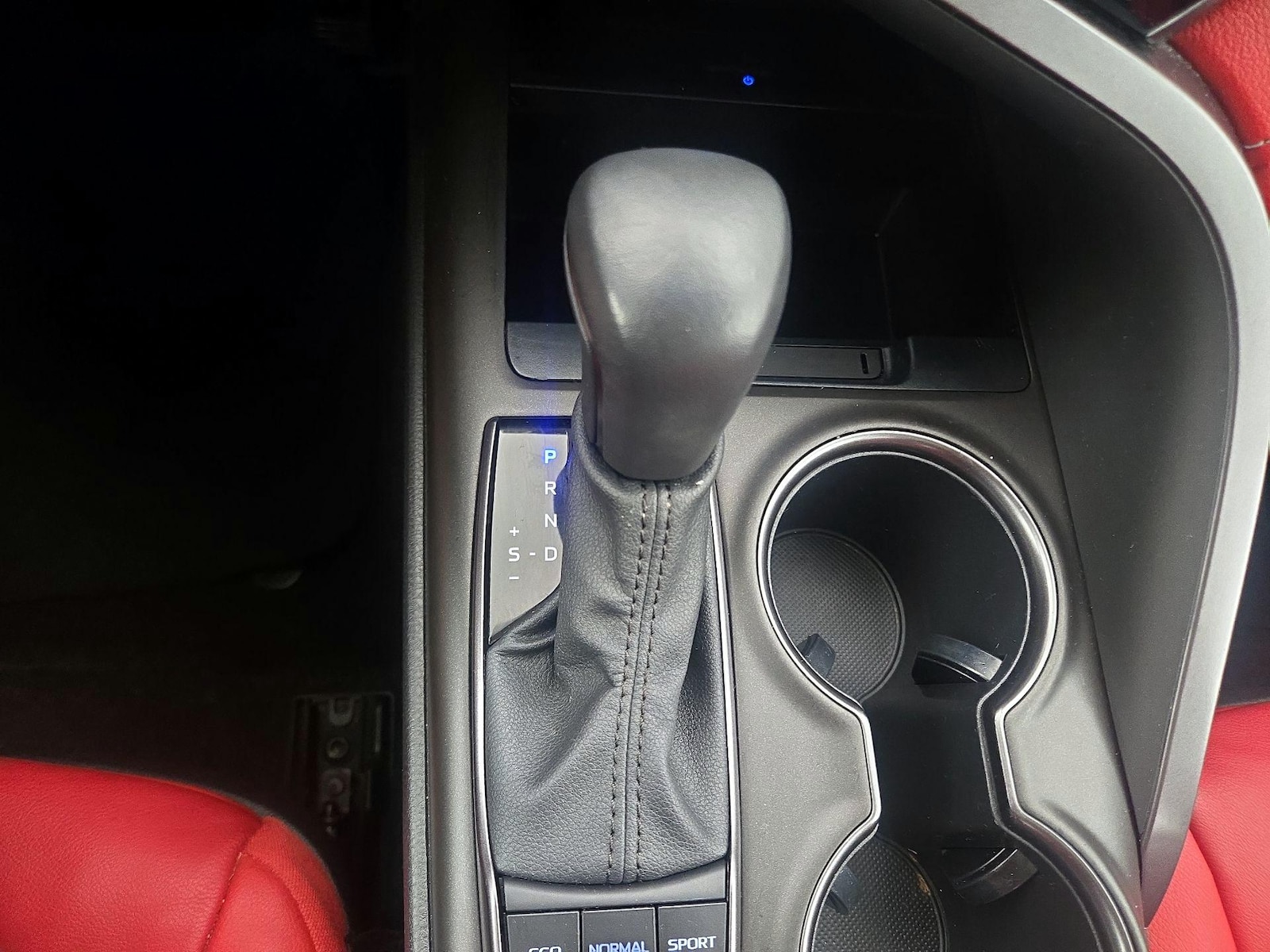 2021 Toyota Camry XSE - Photo 18