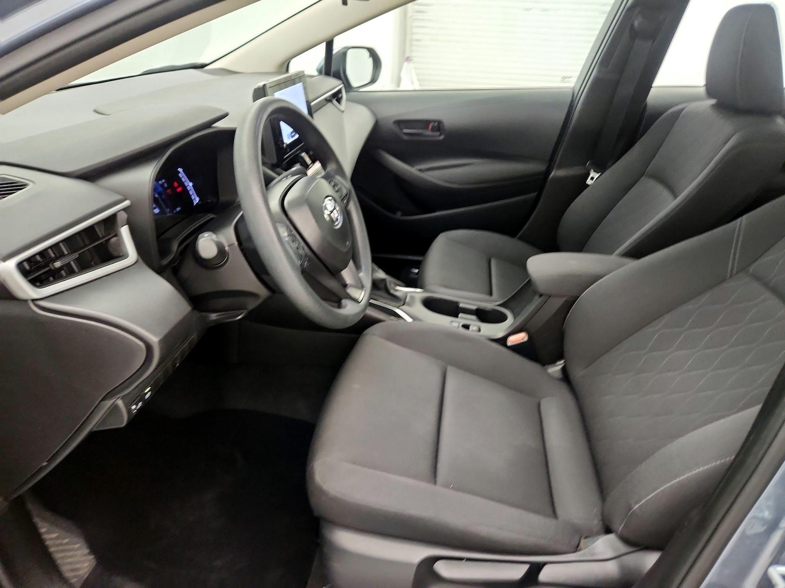 2026 Toyota Corolla LE - Photo 12