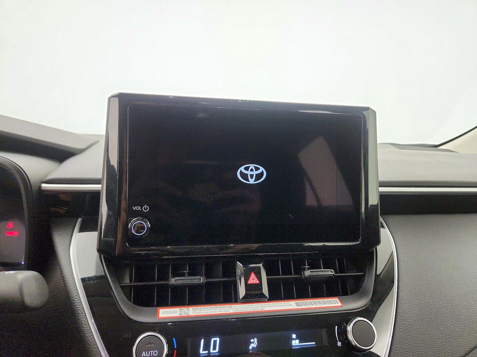2026 Toyota Corolla LE - Photo 15