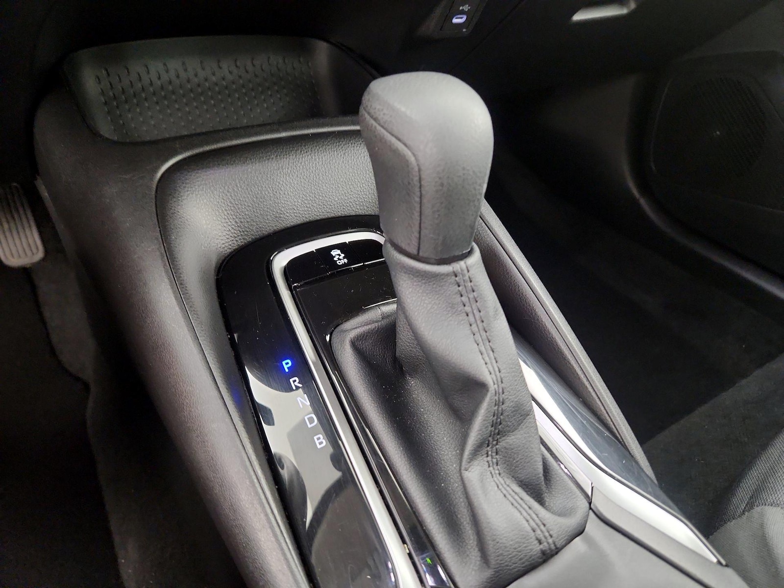 2026 Toyota Corolla LE - Photo 17