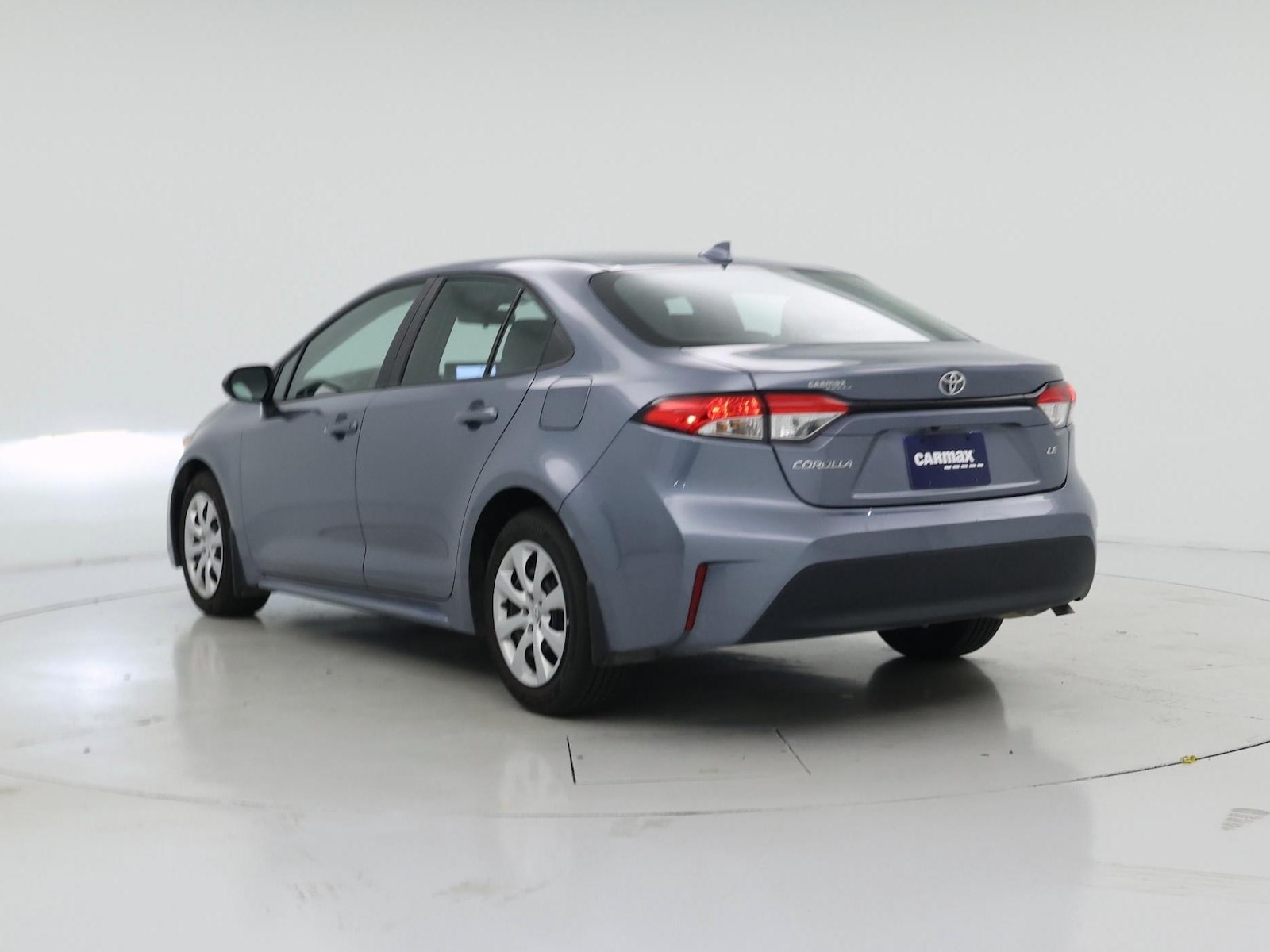 2026 Toyota Corolla LE - Photo 3