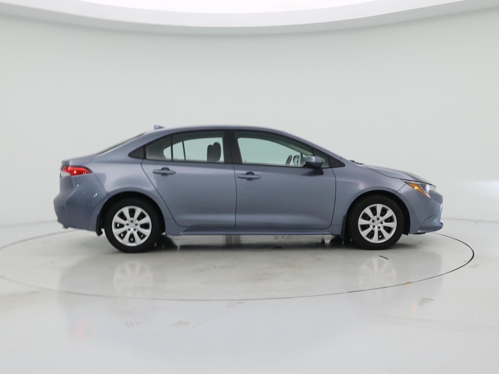 2026 Toyota Corolla LE - Photo 8