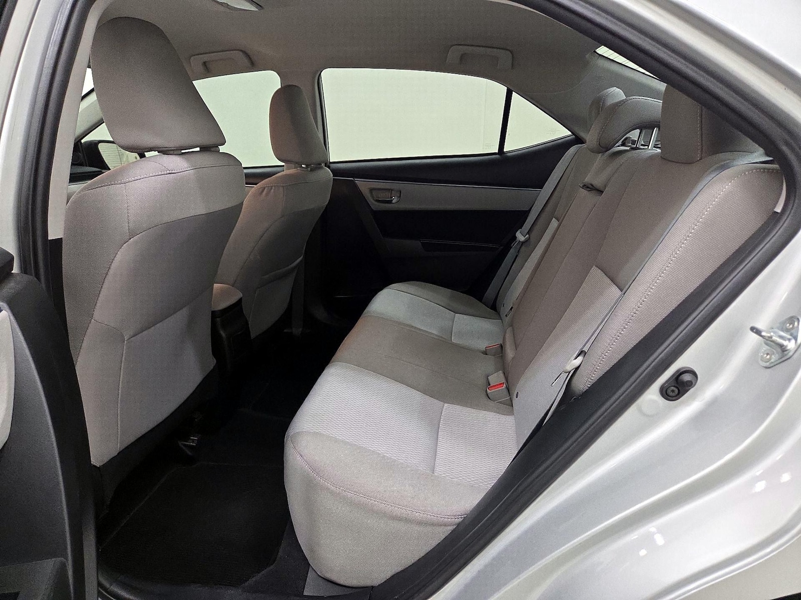 2016 Toyota Corolla LE - Photo 20