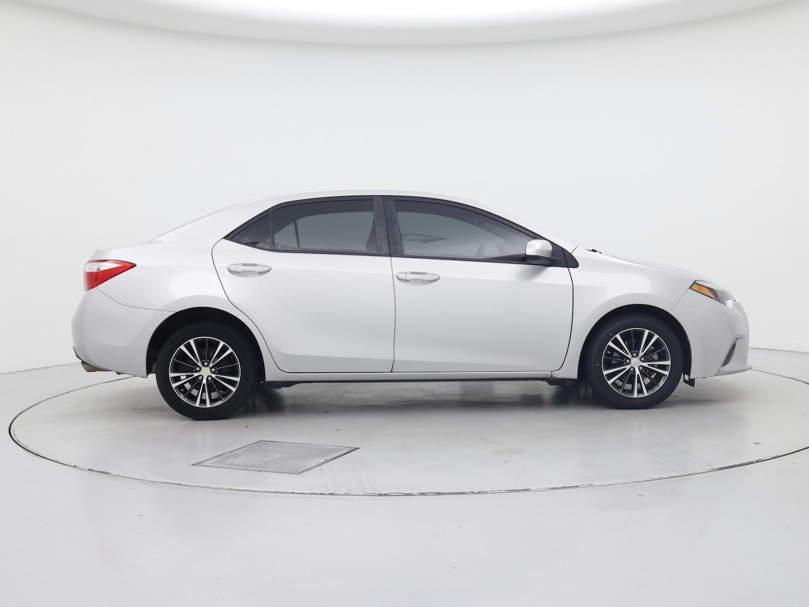 2016 Toyota Corolla LE - Photo 8
