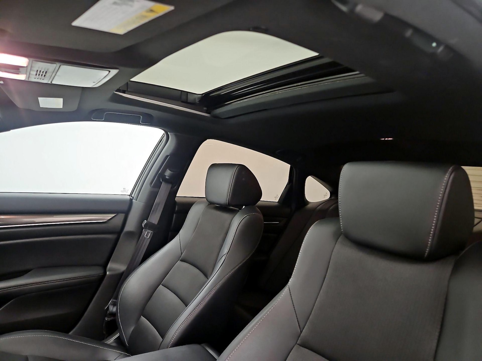 Sunroof(s) & Overhead Airbags
