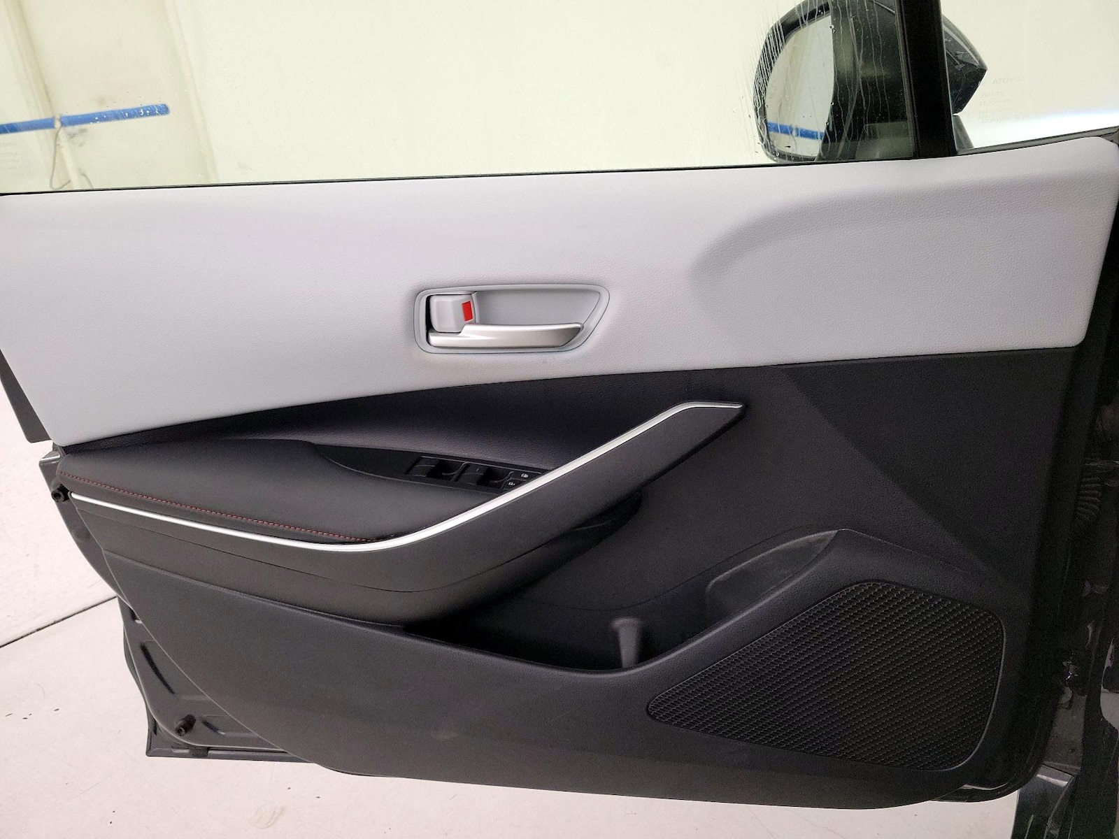 2023 Toyota Corolla SE - Photo 13
