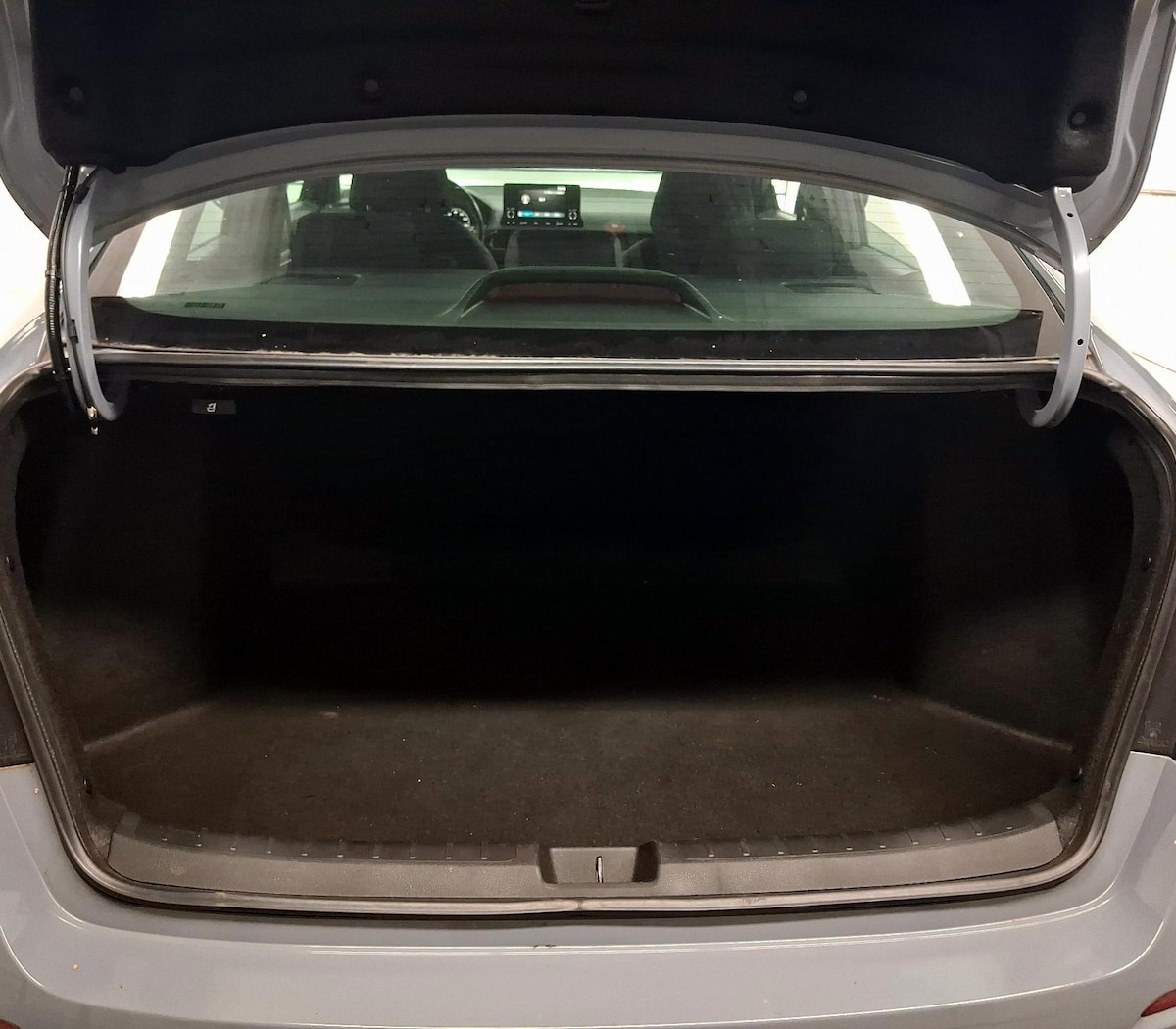 Trunk/Cargo (Seats Up)