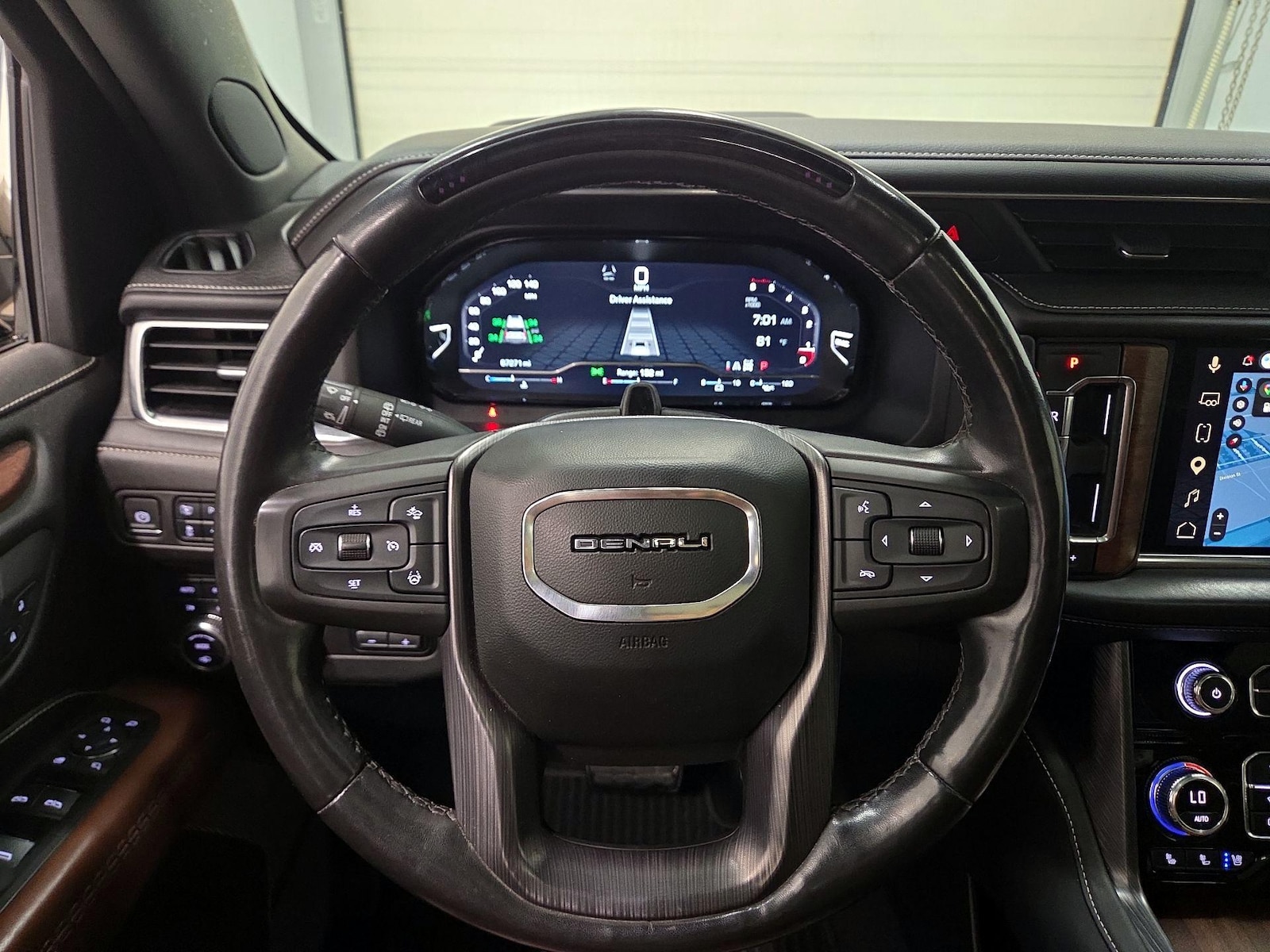 2023 GMC Yukon XL Denali Ultimate - Photo 11