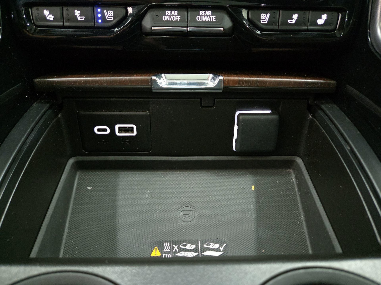 2023 GMC Yukon XL Denali Ultimate - Photo 20