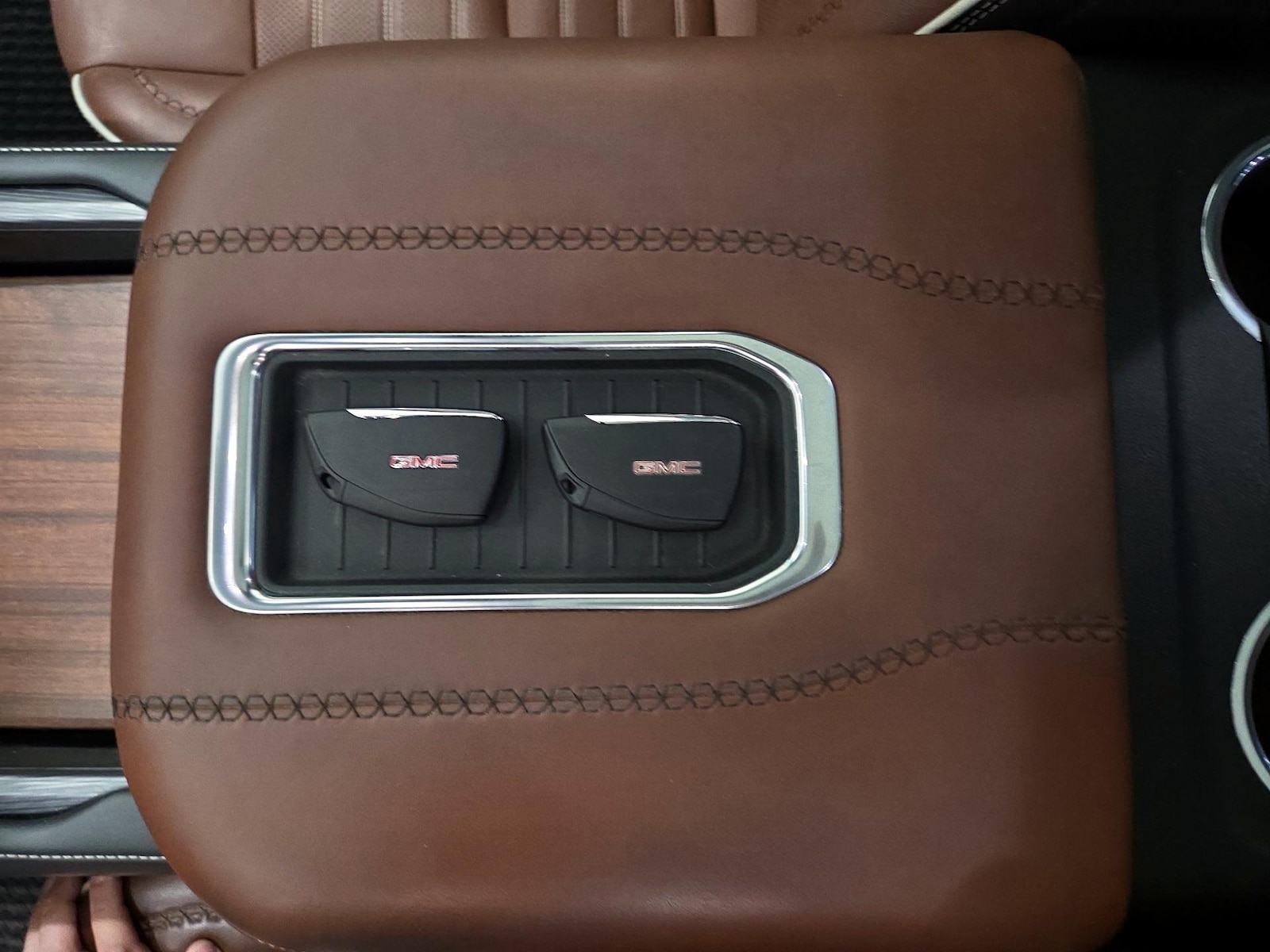 2023 GMC Yukon XL Denali Ultimate - Photo 25