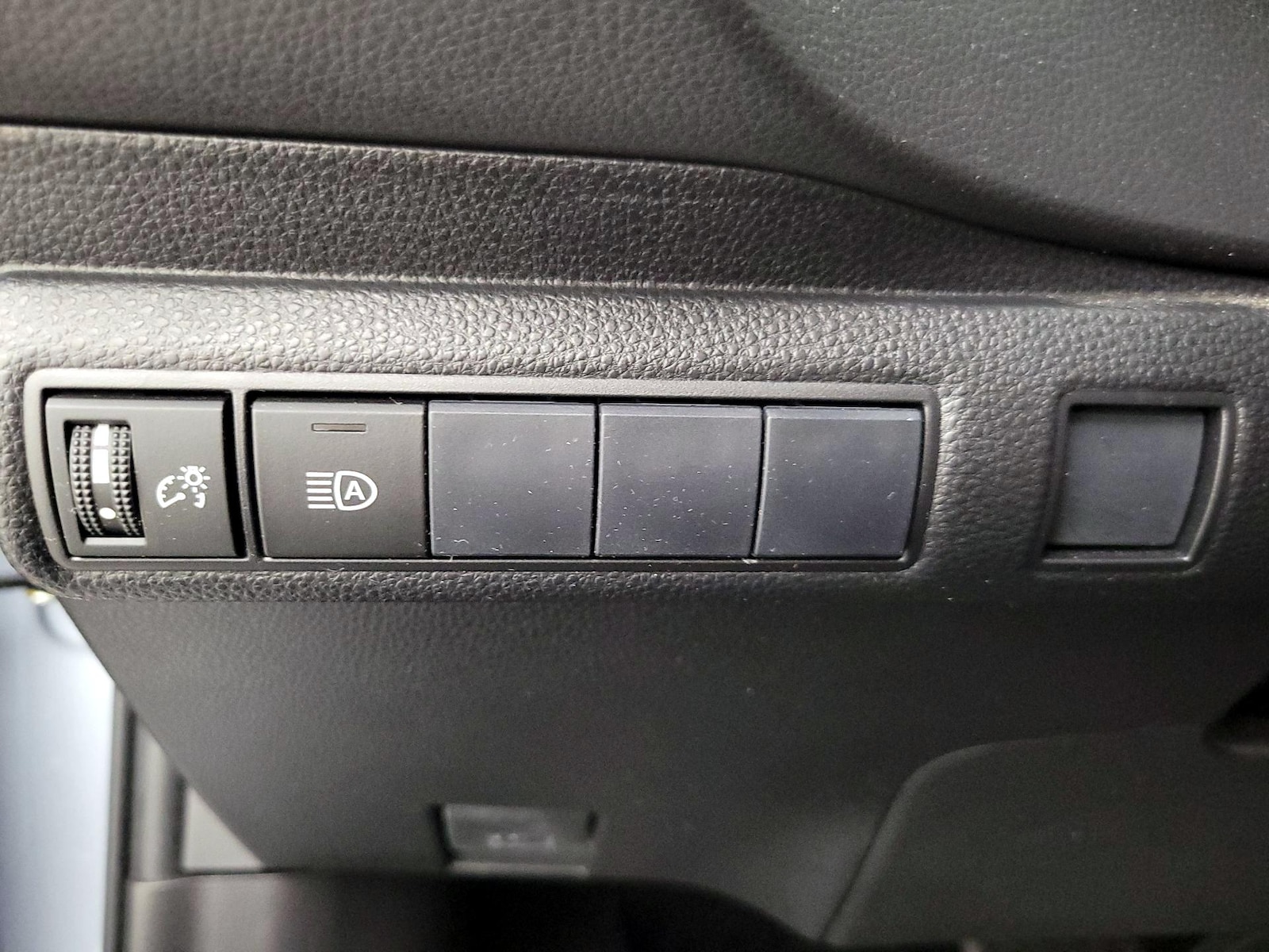 2020 Toyota Corolla LE - Photo 14