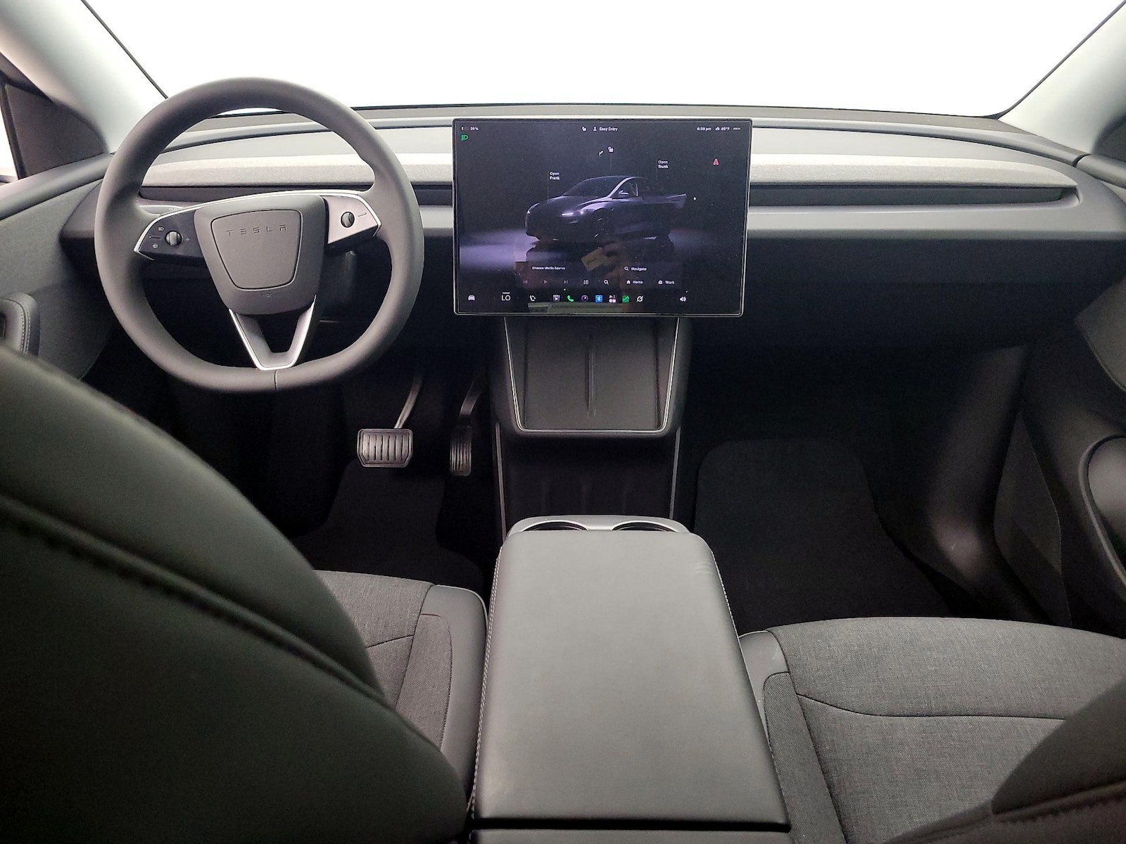 2026 Tesla Model Y Standard - Photo 10