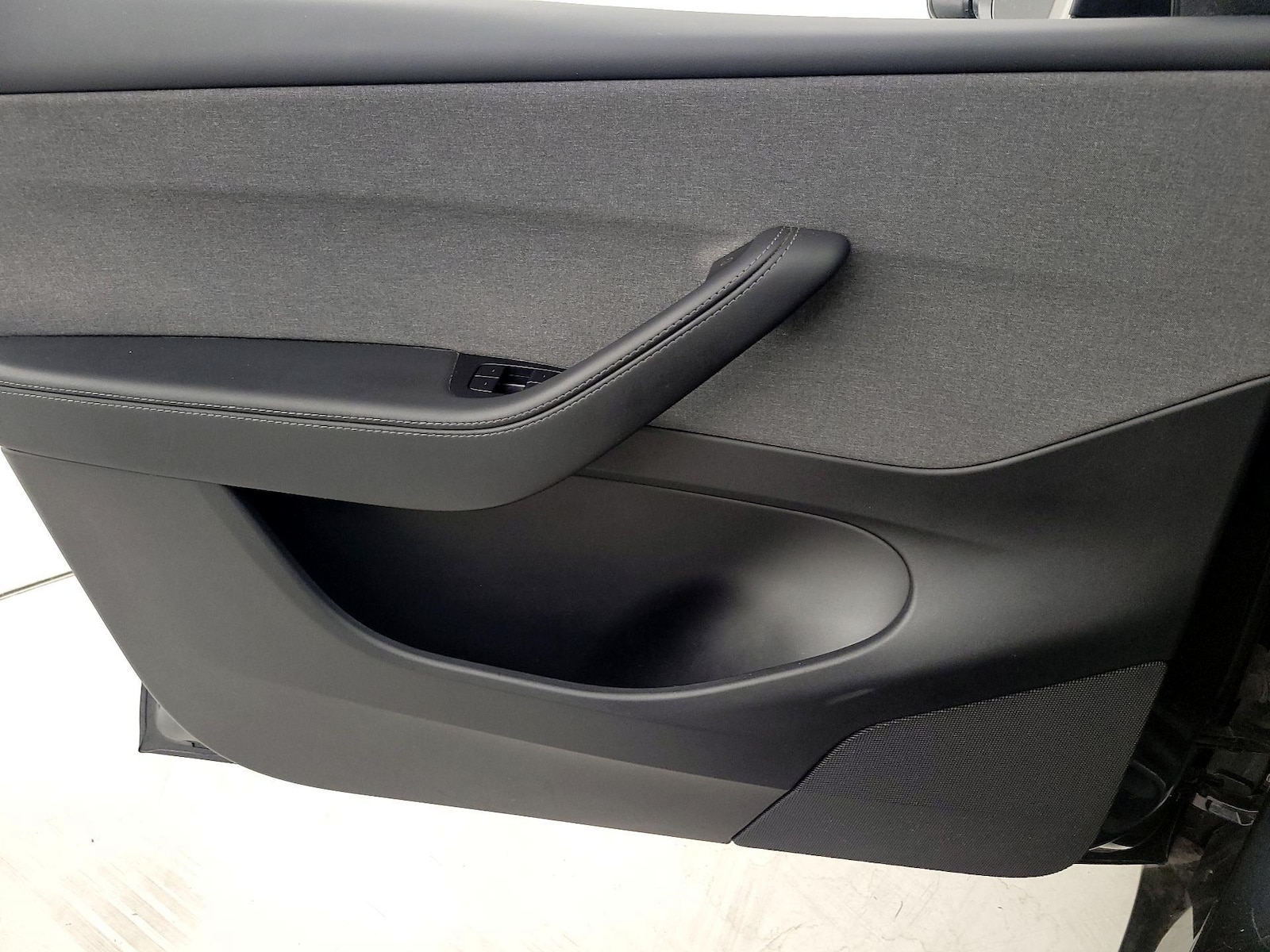 2026 Tesla Model Y Standard - Photo 13