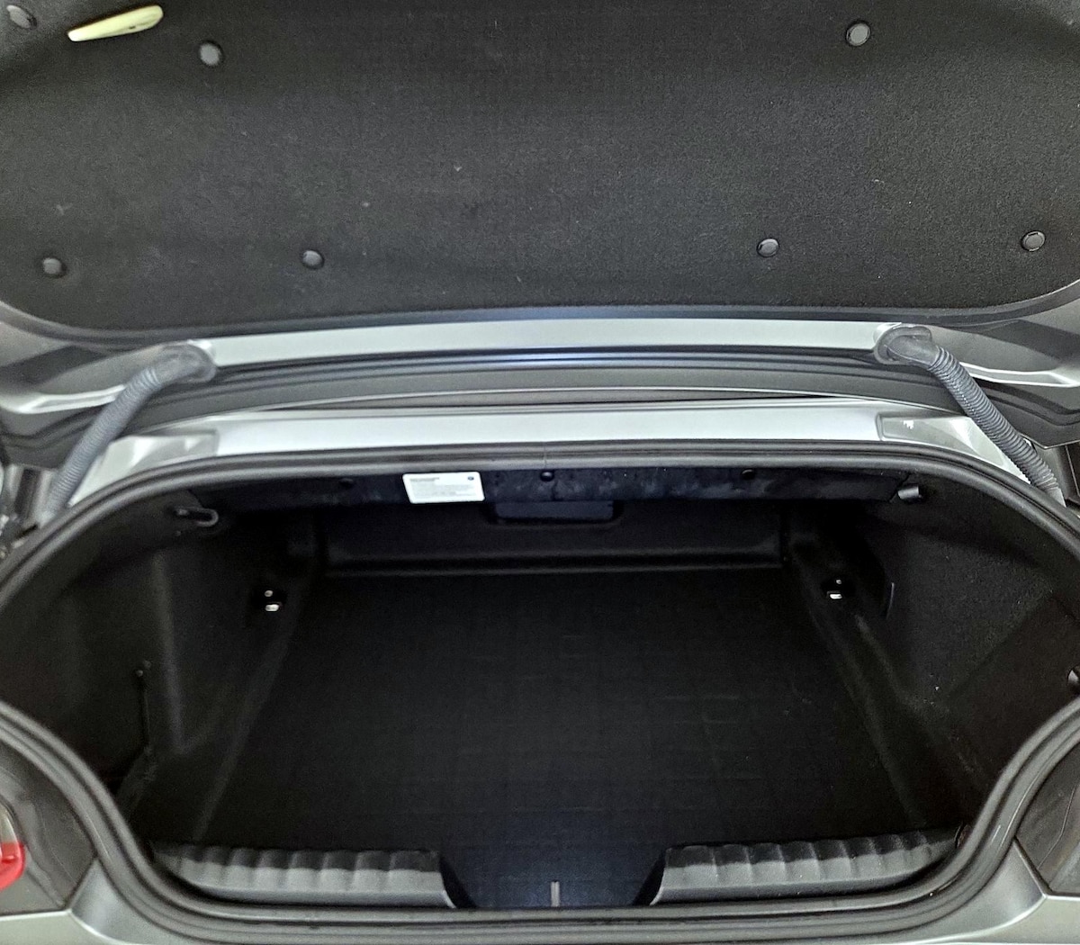 Trunk/Cargo (Seats Up)